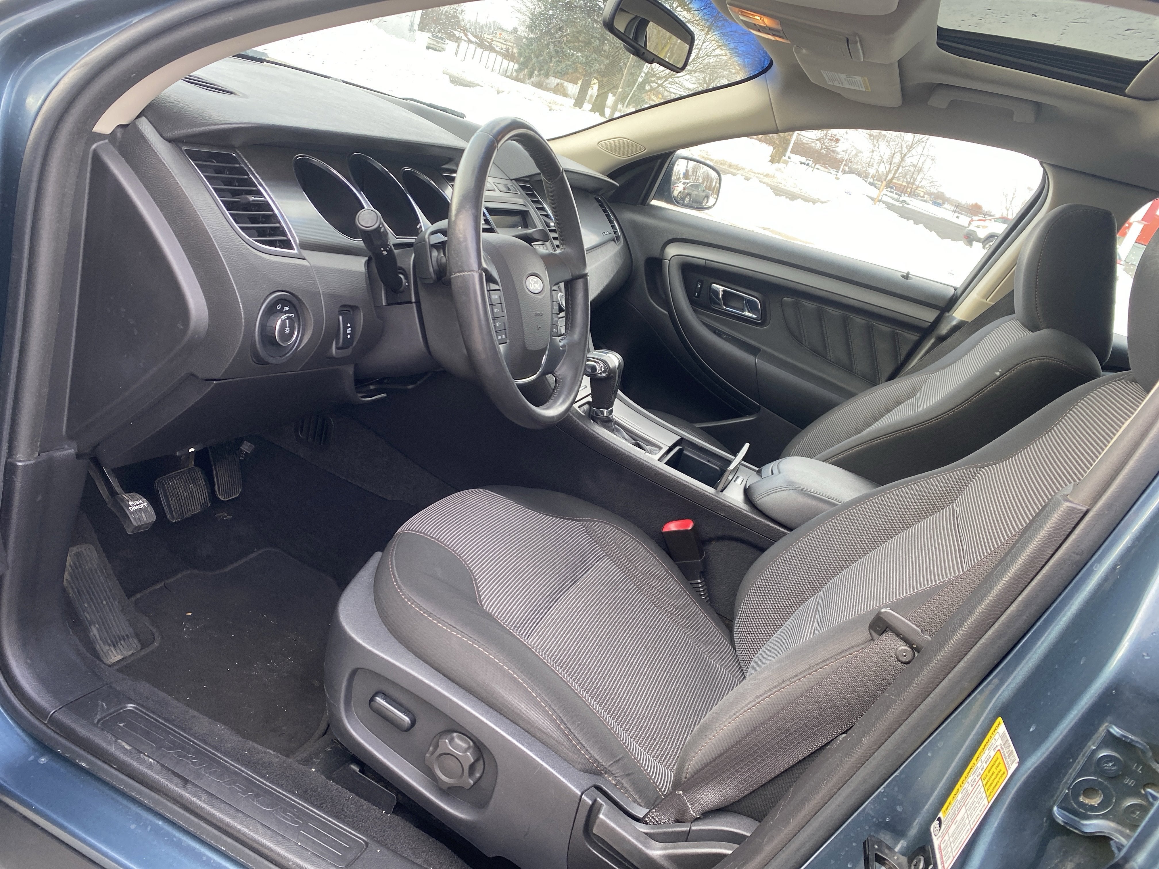 2010 Ford Taurus SEL