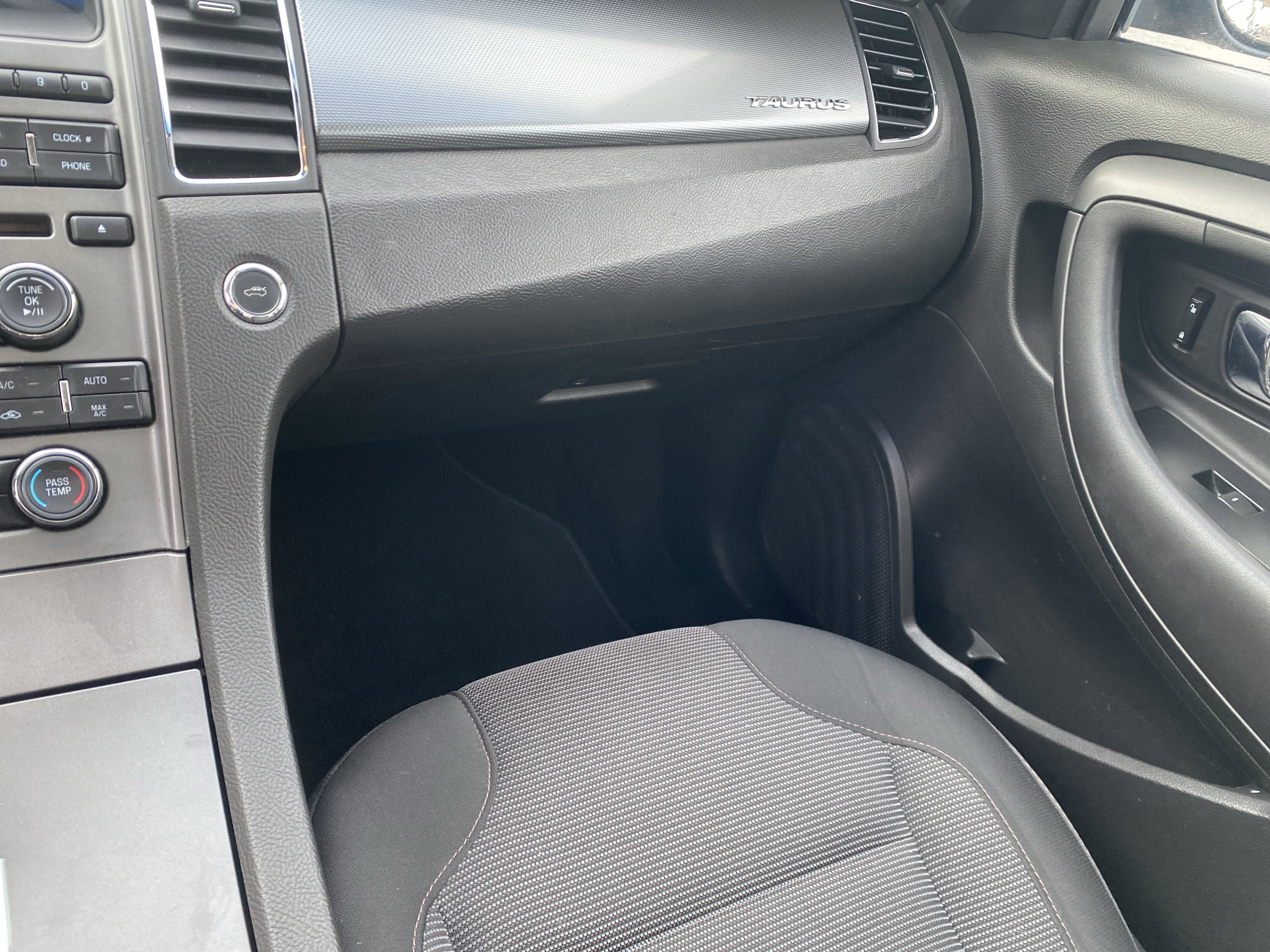 2010 Ford Taurus SEL