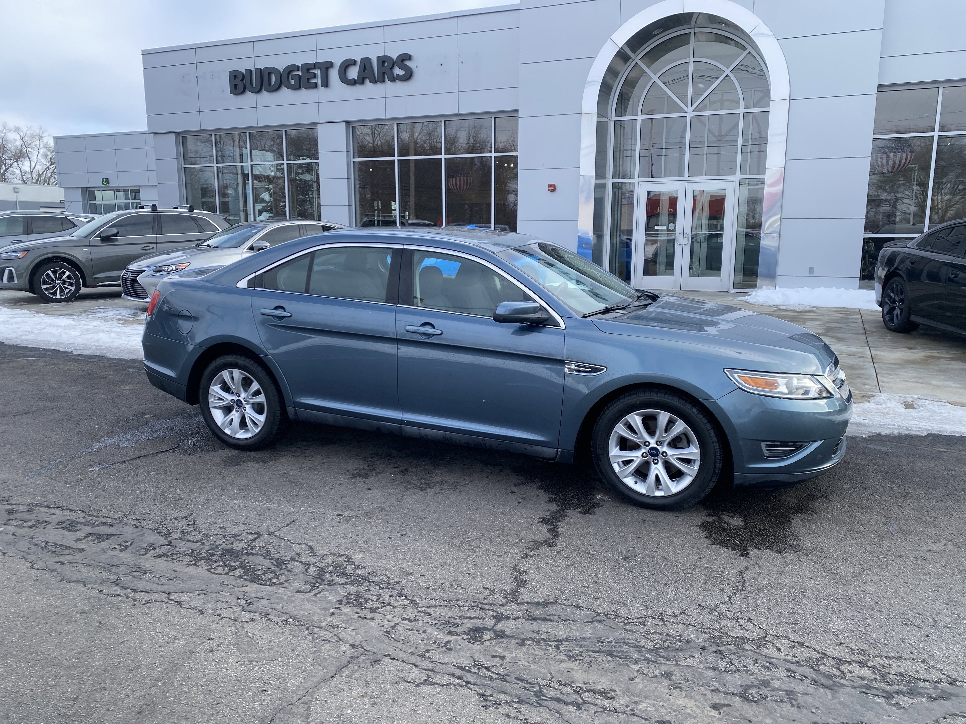 2010 Ford Taurus SEL