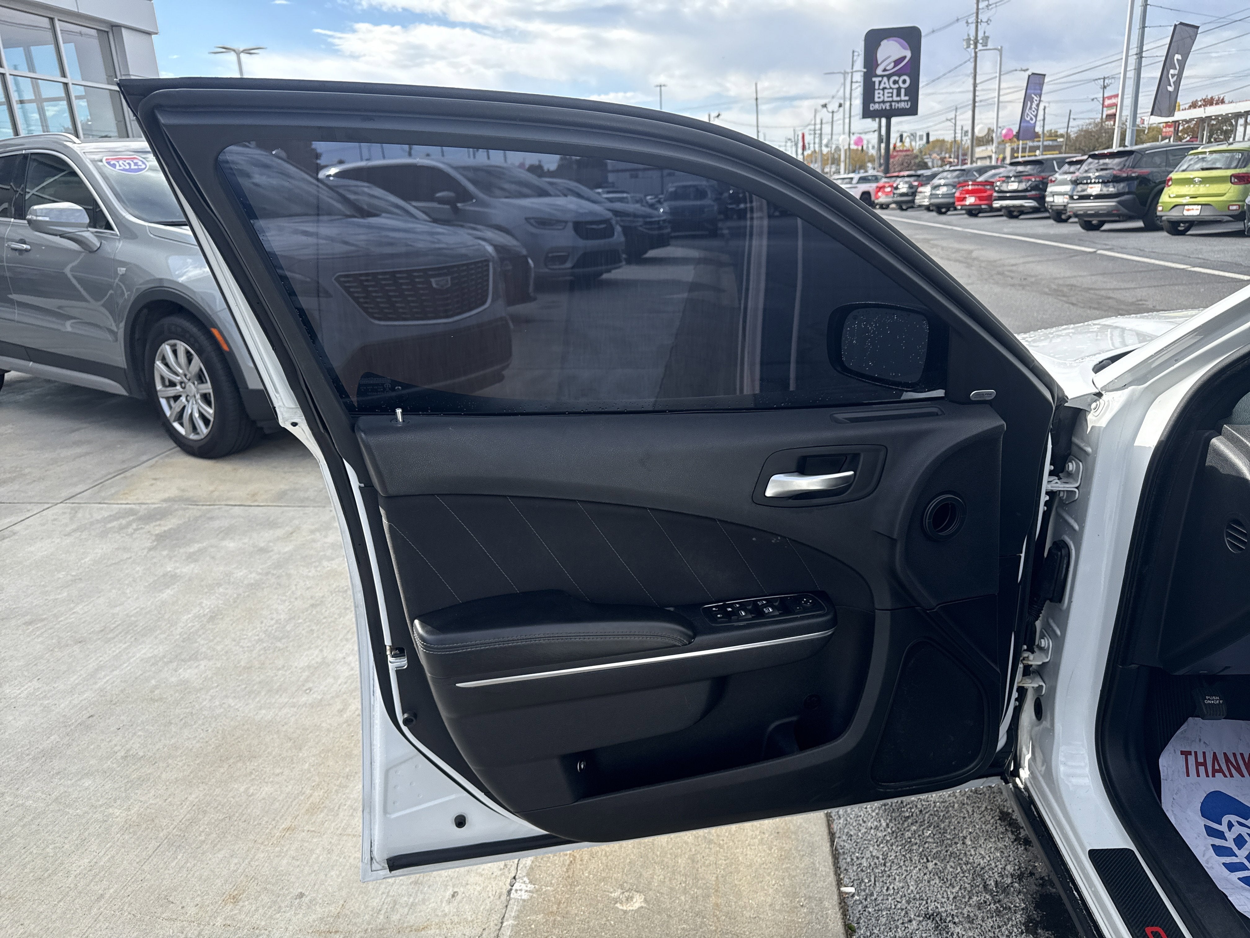 2016 Dodge Charger SXT