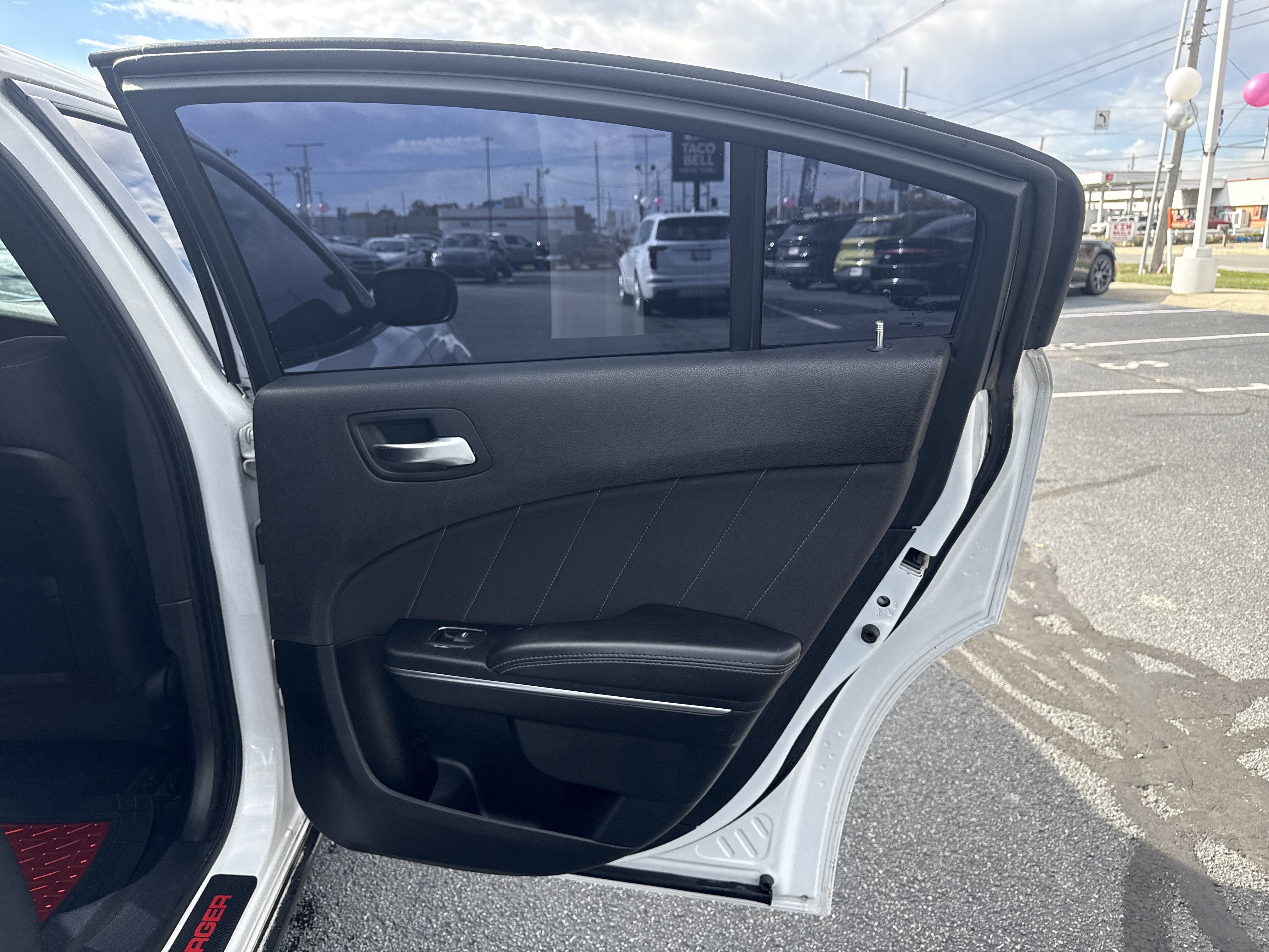 2016 Dodge Charger SXT