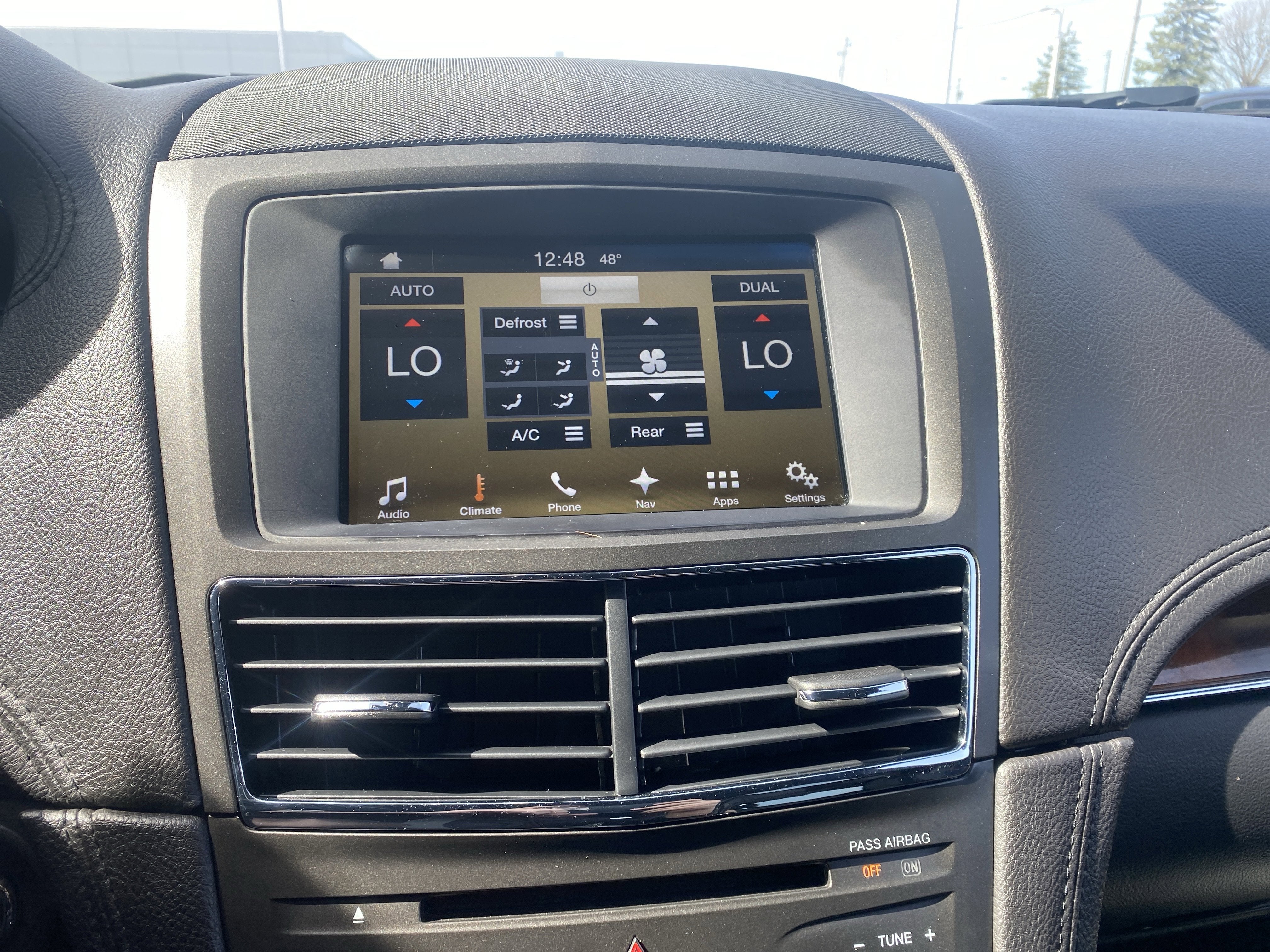 2016 Lincoln MKT Livery