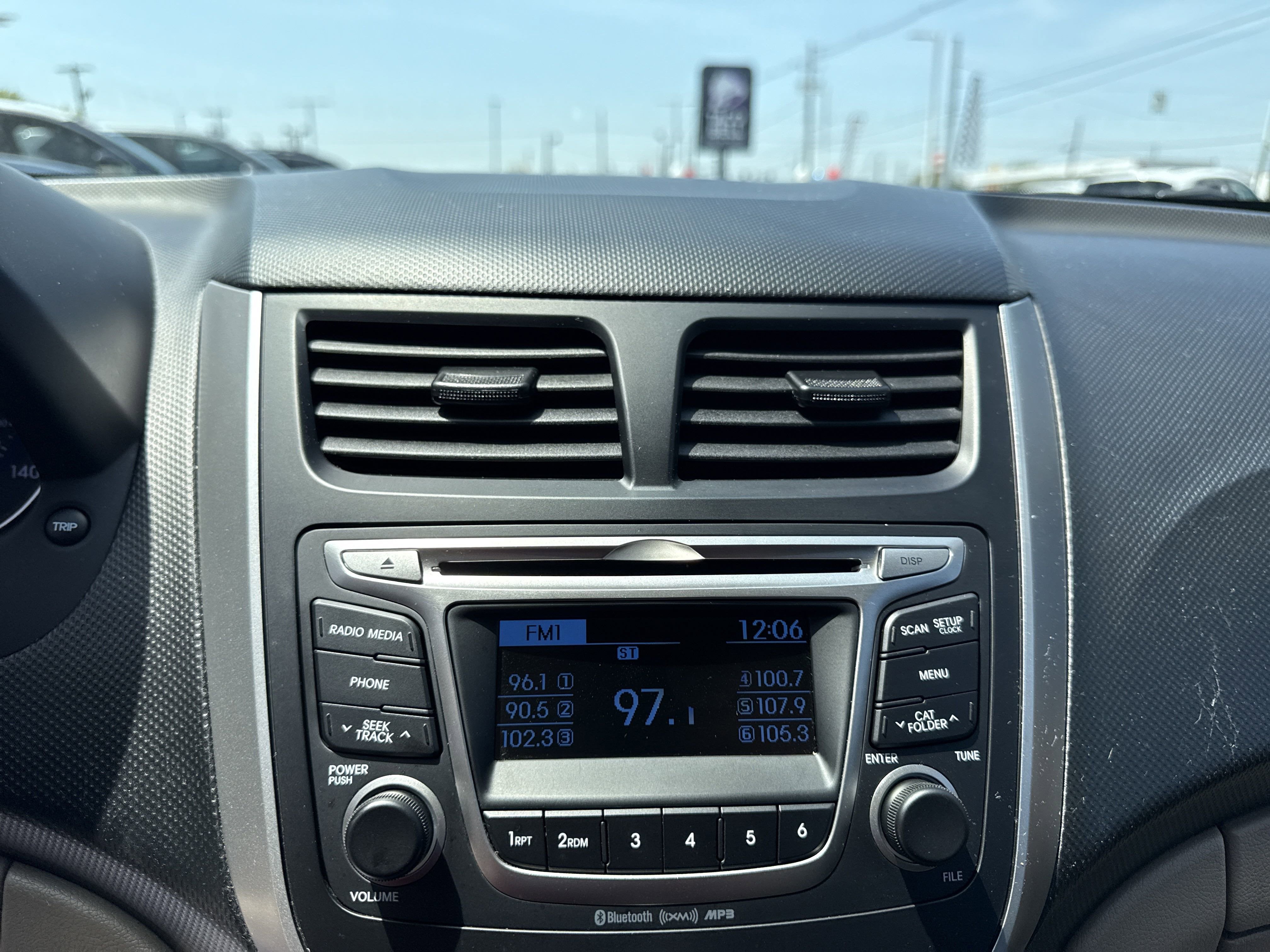 2017 Hyundai Accent Value Edition