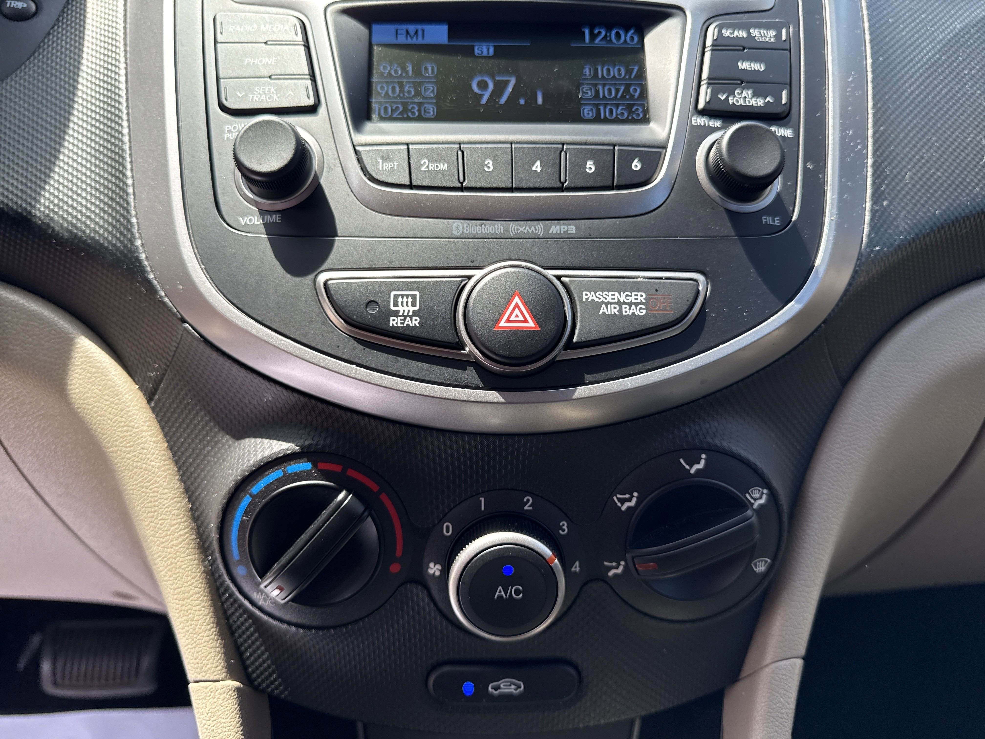 2017 Hyundai Accent Value Edition