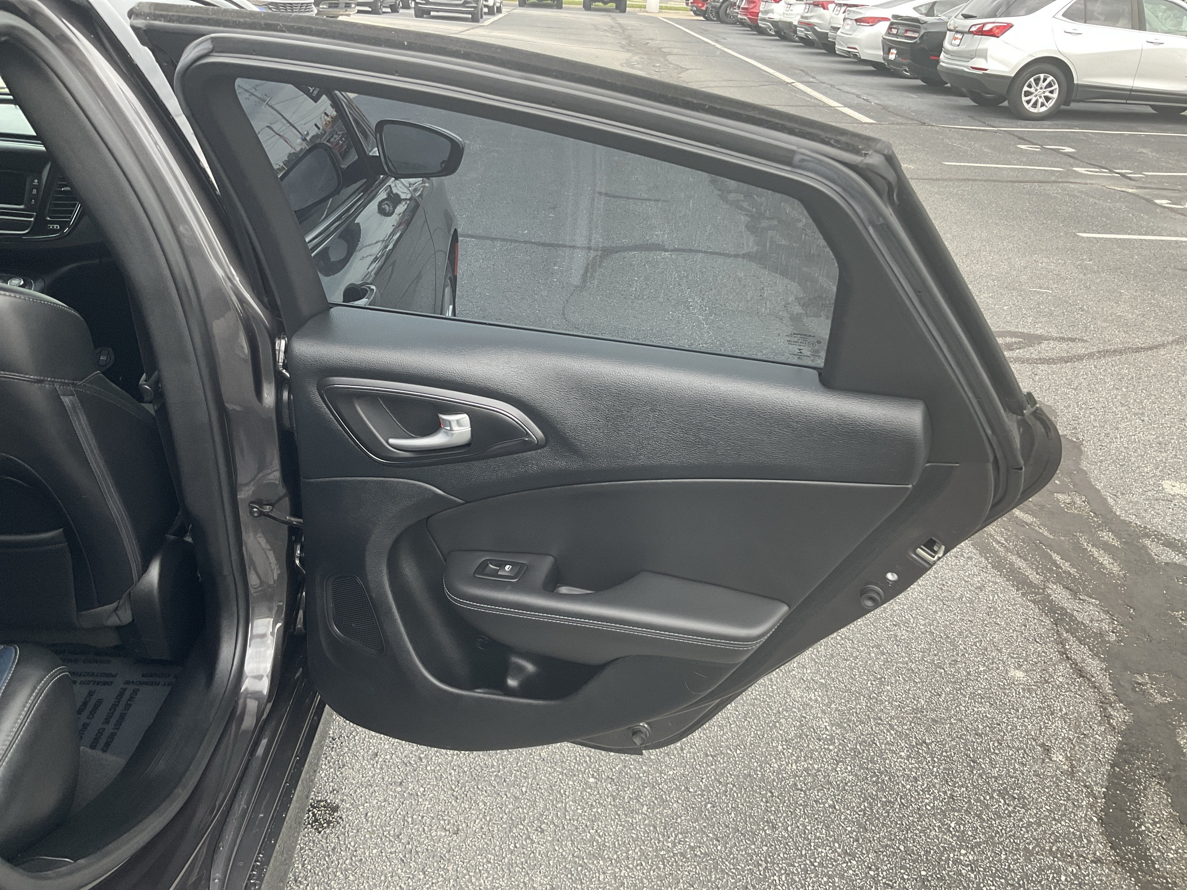 2015 Chrysler 200 S