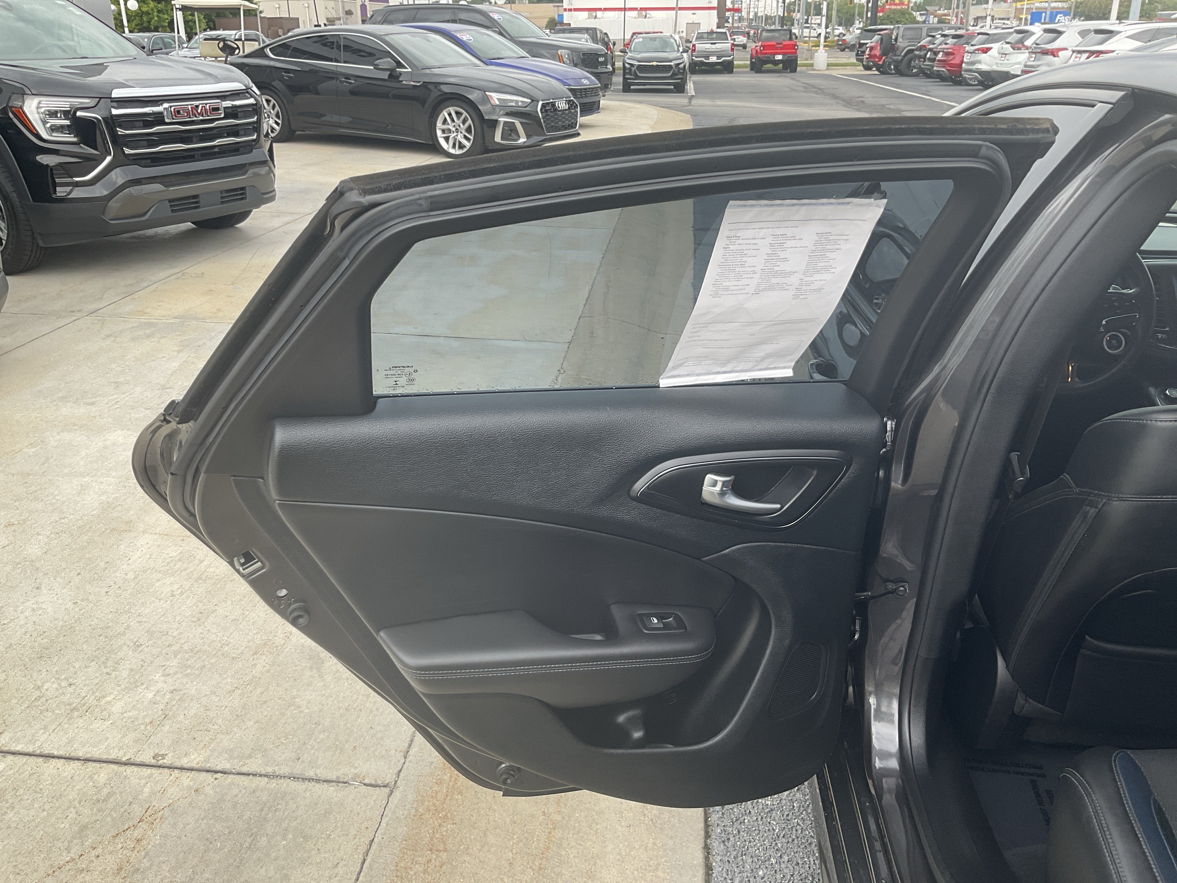 2015 Chrysler 200 S