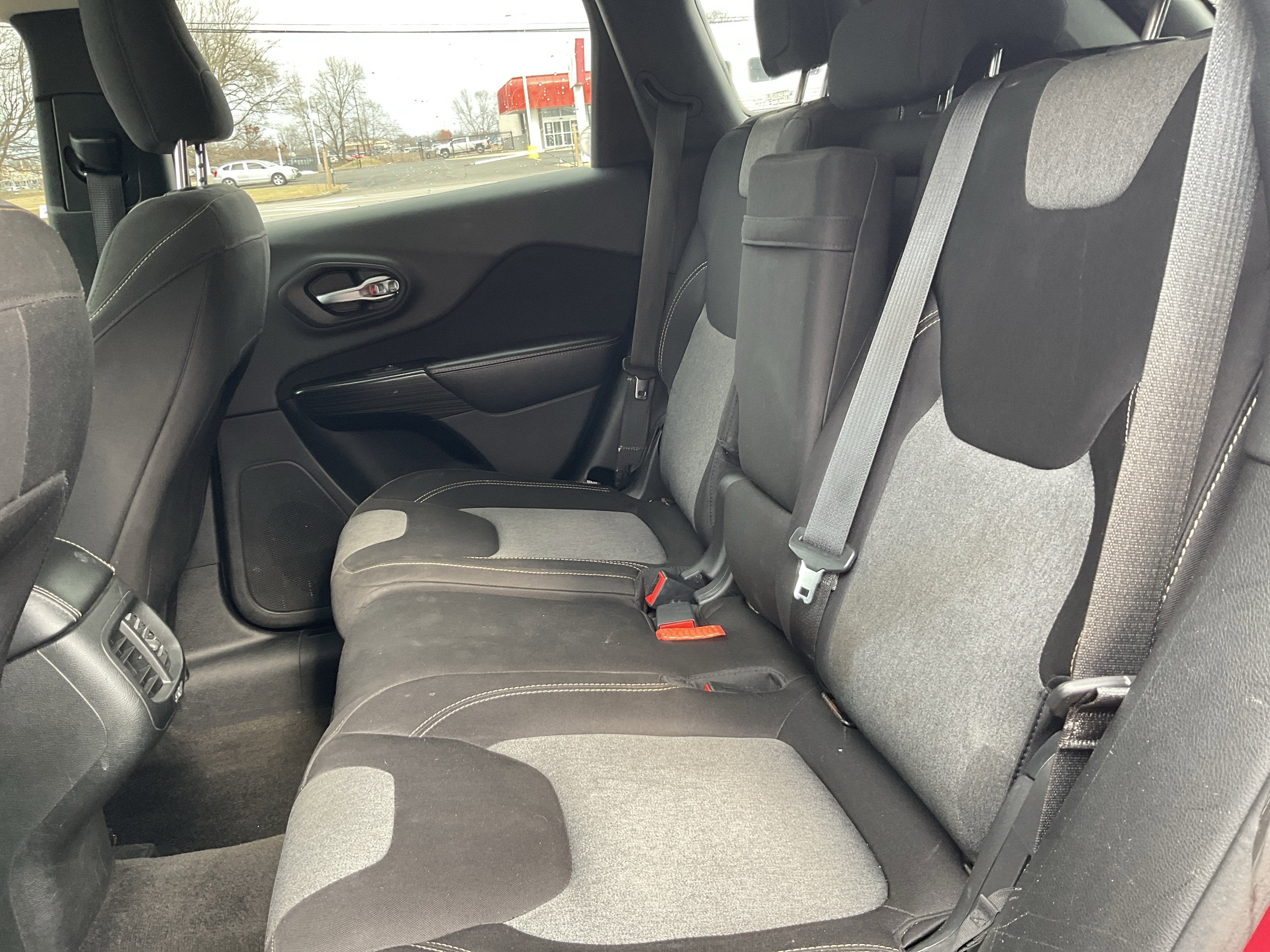 2014 Jeep Cherokee Sport