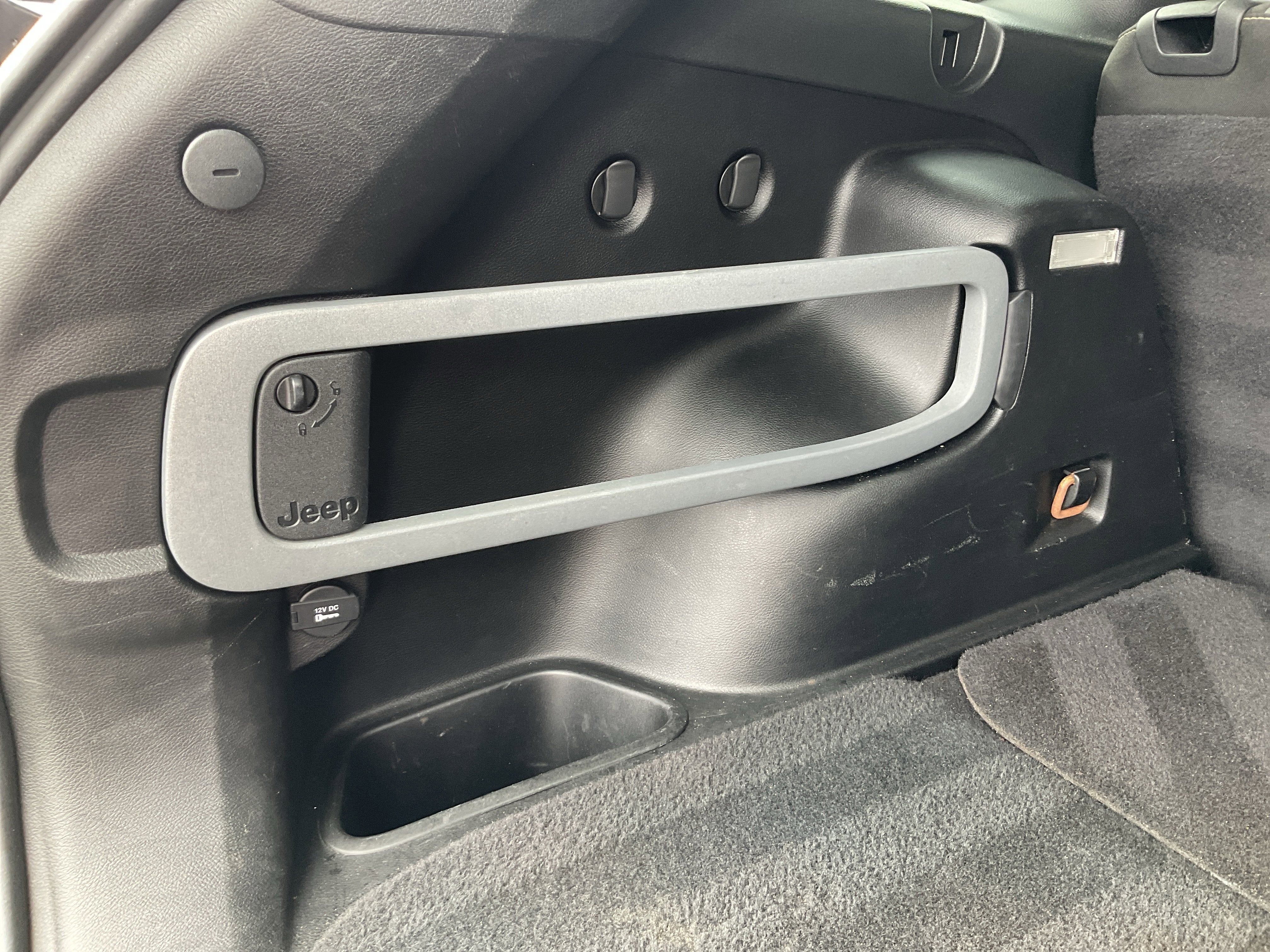 2014 Jeep Cherokee Sport