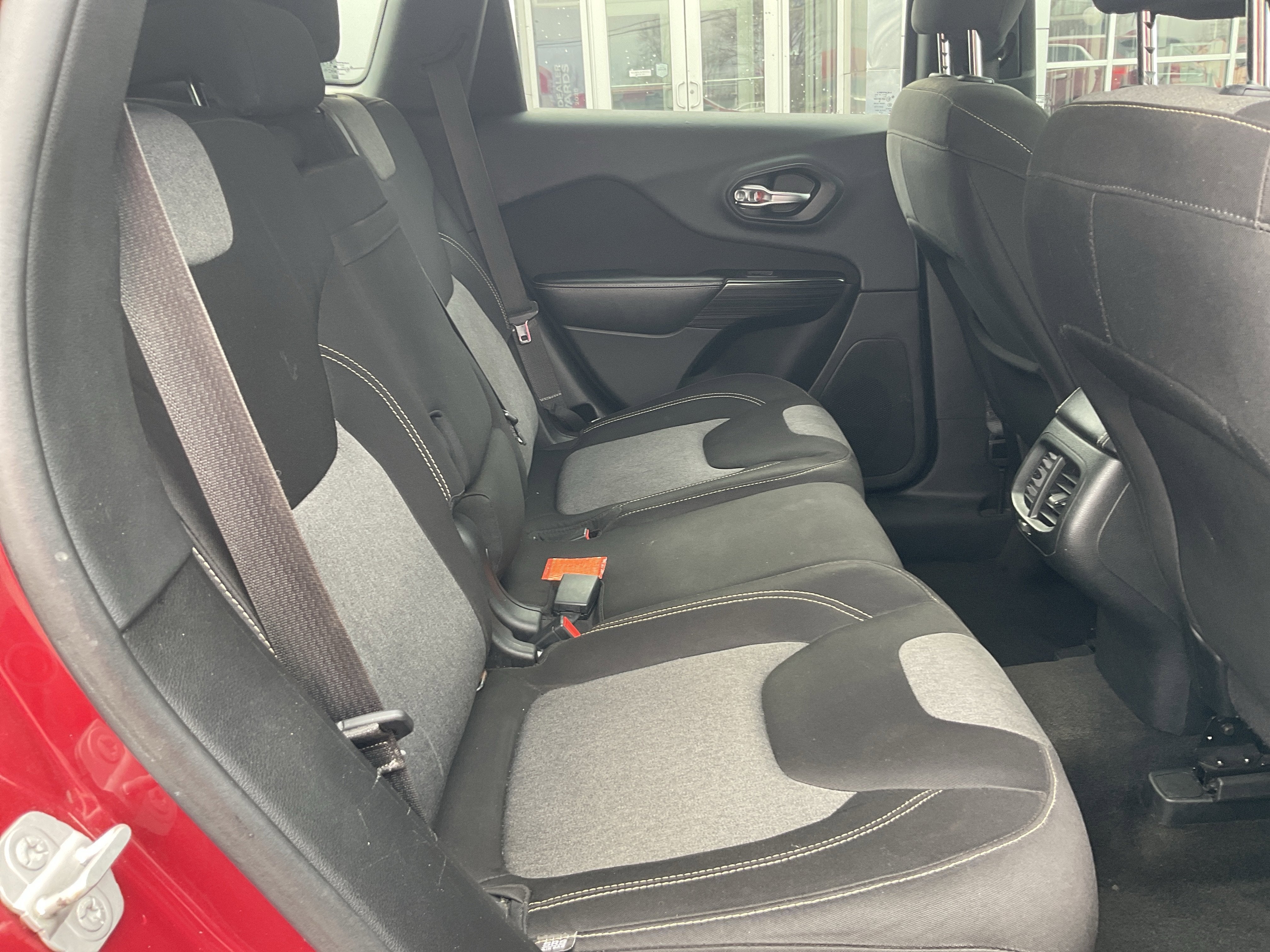 2014 Jeep Cherokee Sport