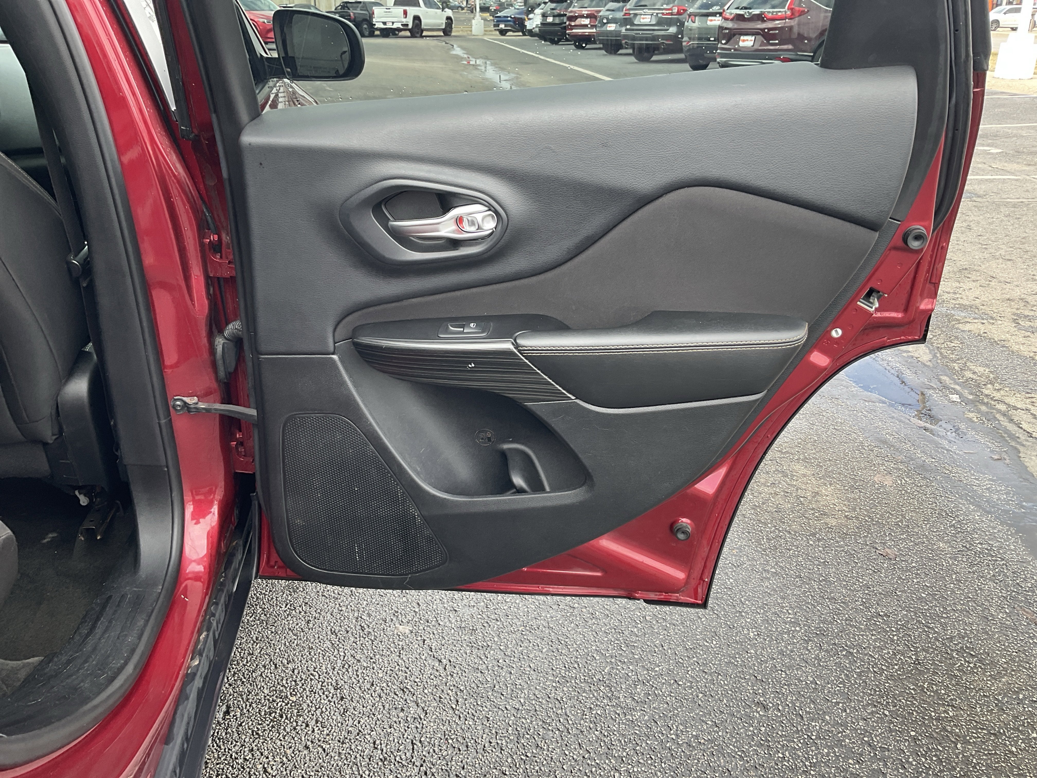 2014 Jeep Cherokee Sport