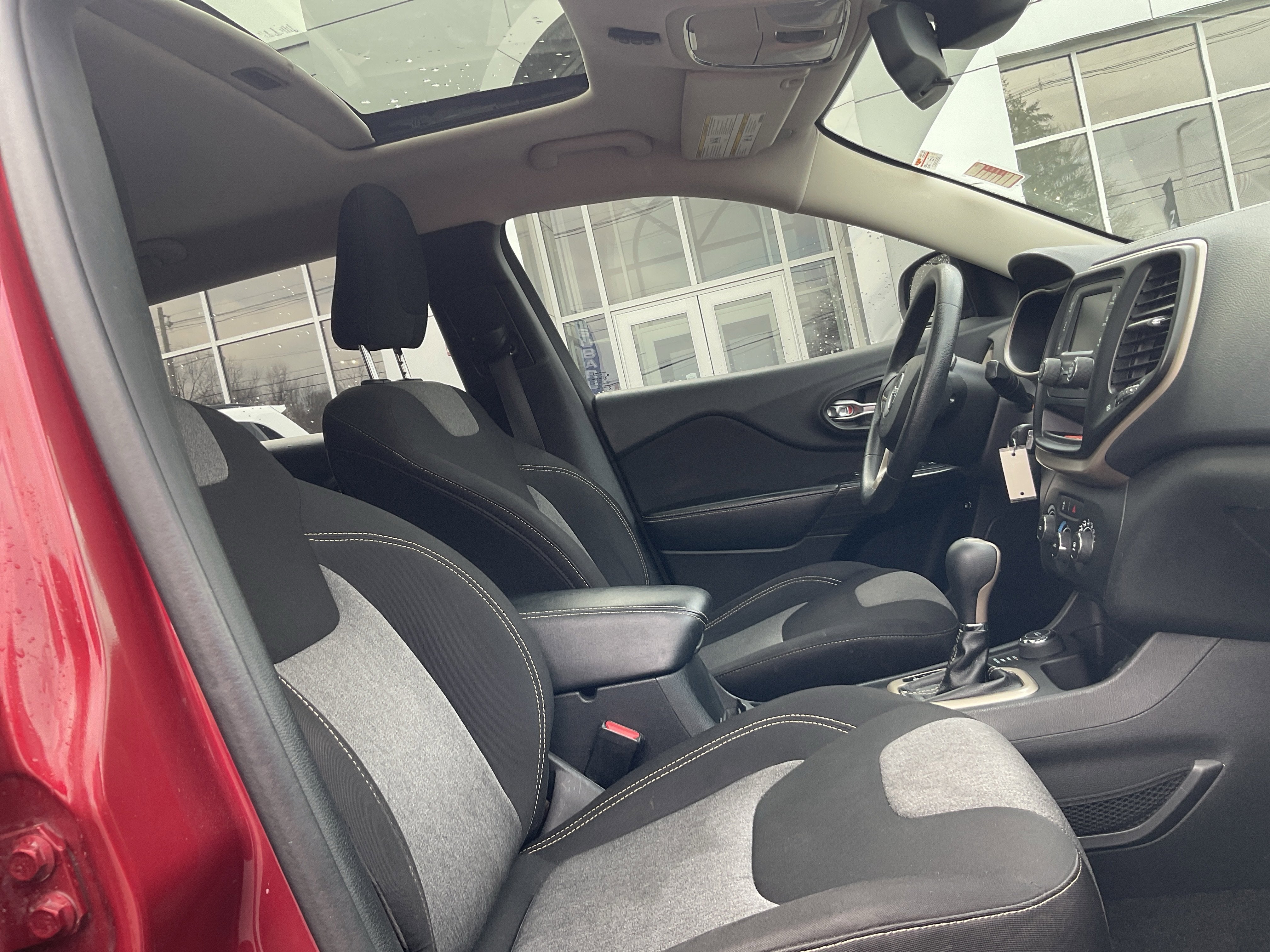 2014 Jeep Cherokee Sport