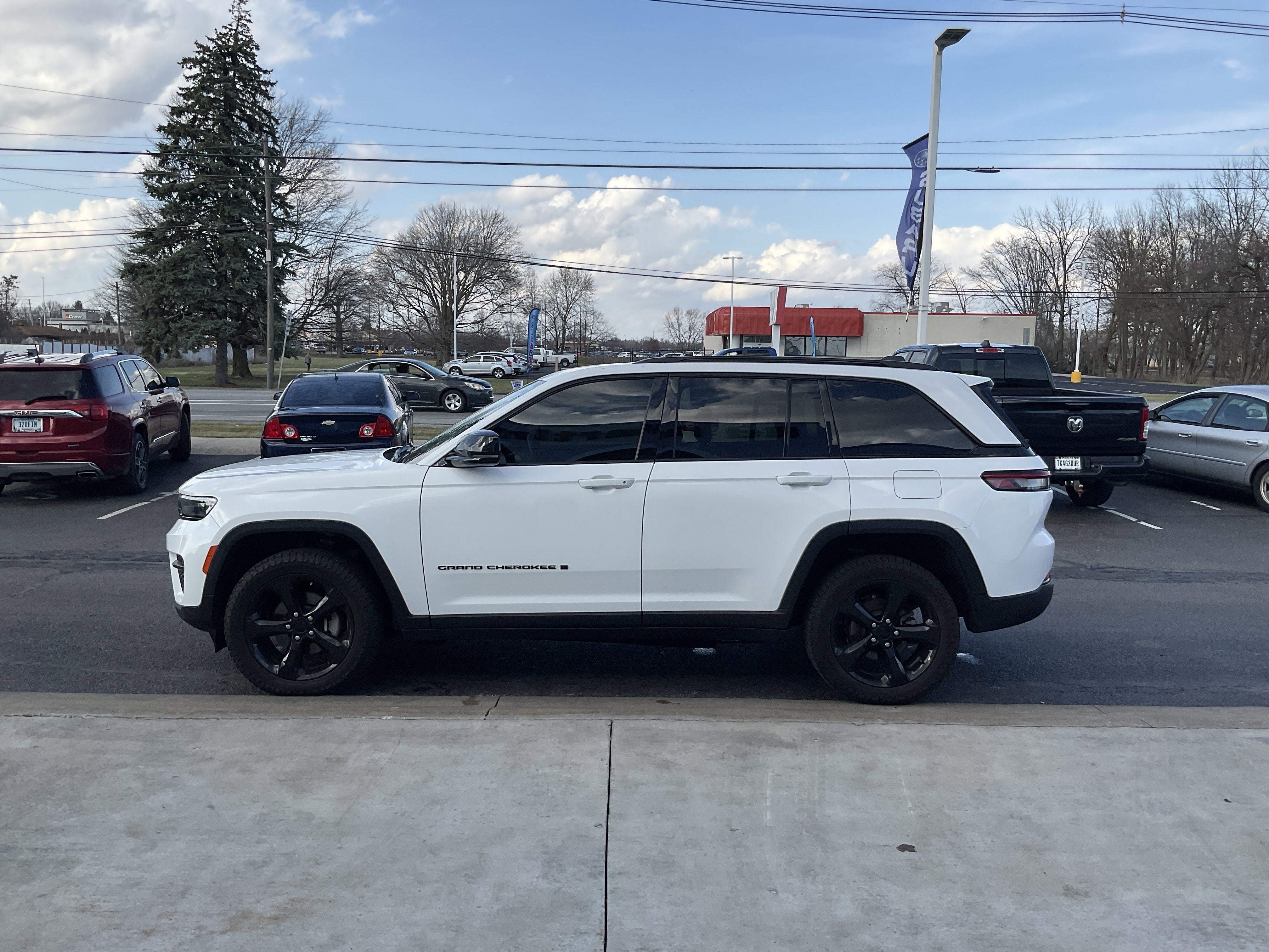 2023 Jeep Grand Cherokee Altitude X