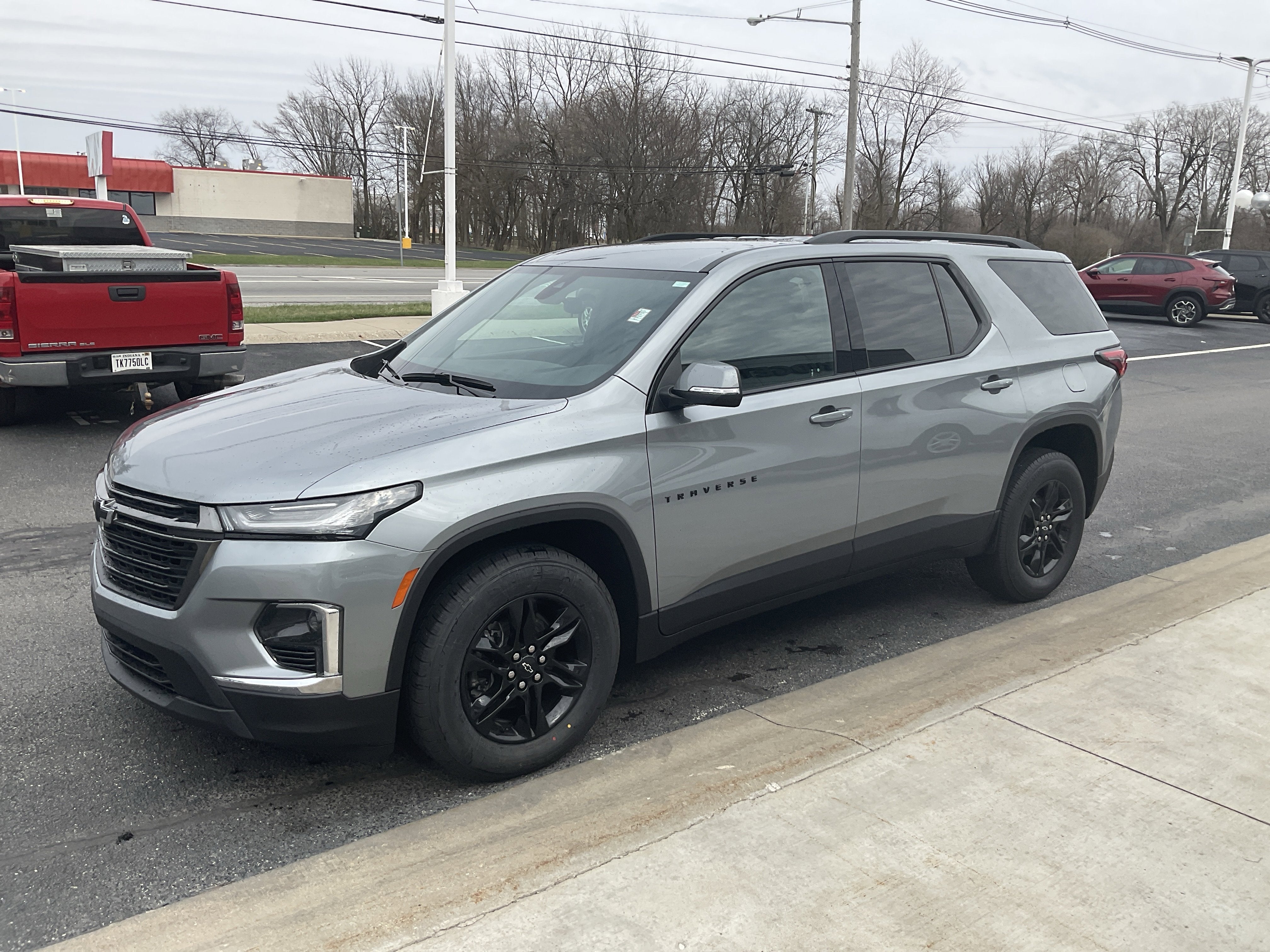 2023 Chevrolet Traverse LT Cloth