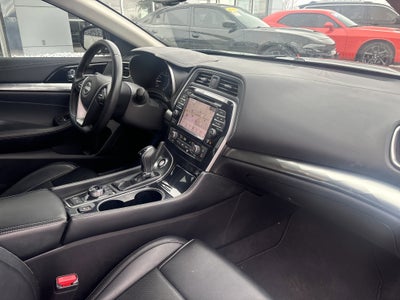 2023 Nissan Maxima SV