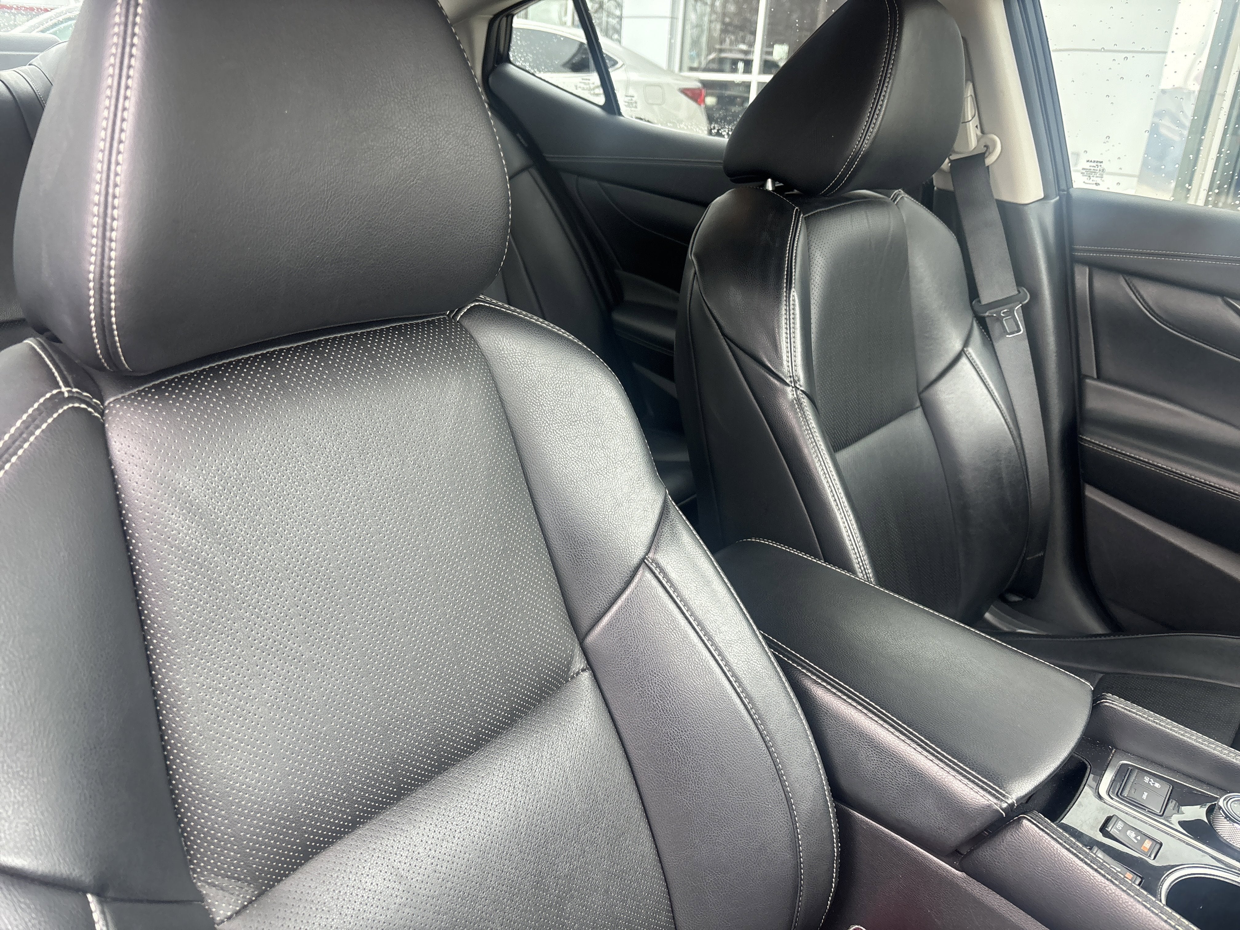 2023 Nissan Maxima SV