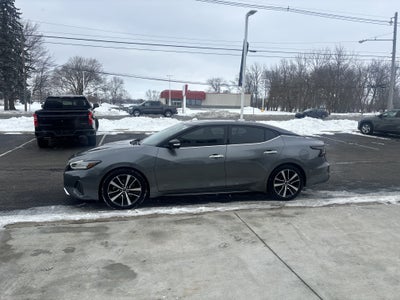 2023 Nissan Maxima SV