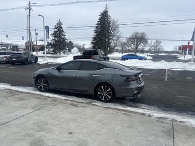 2023 Nissan Maxima SV