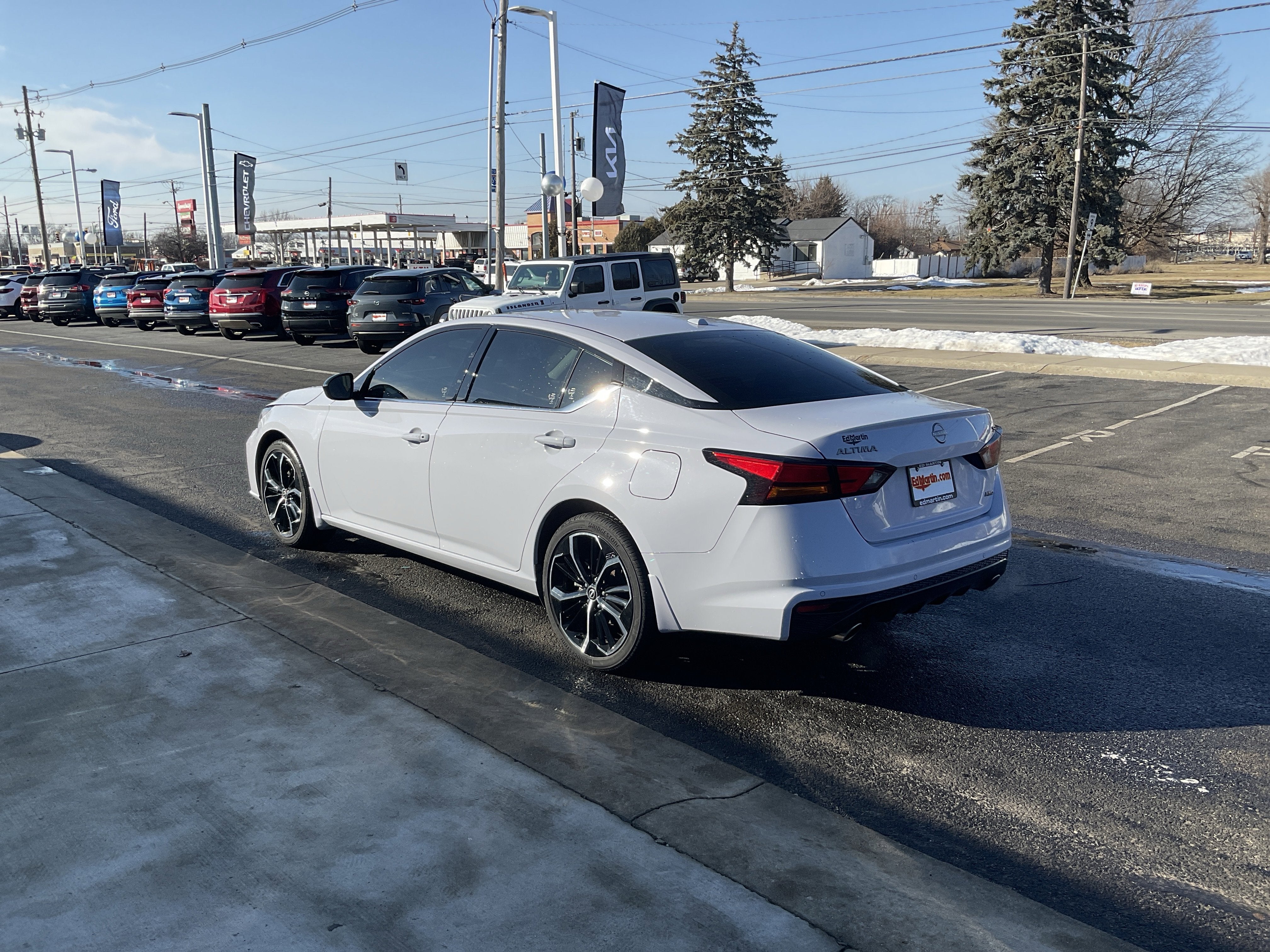 2025 Nissan Altima 2.5 SR