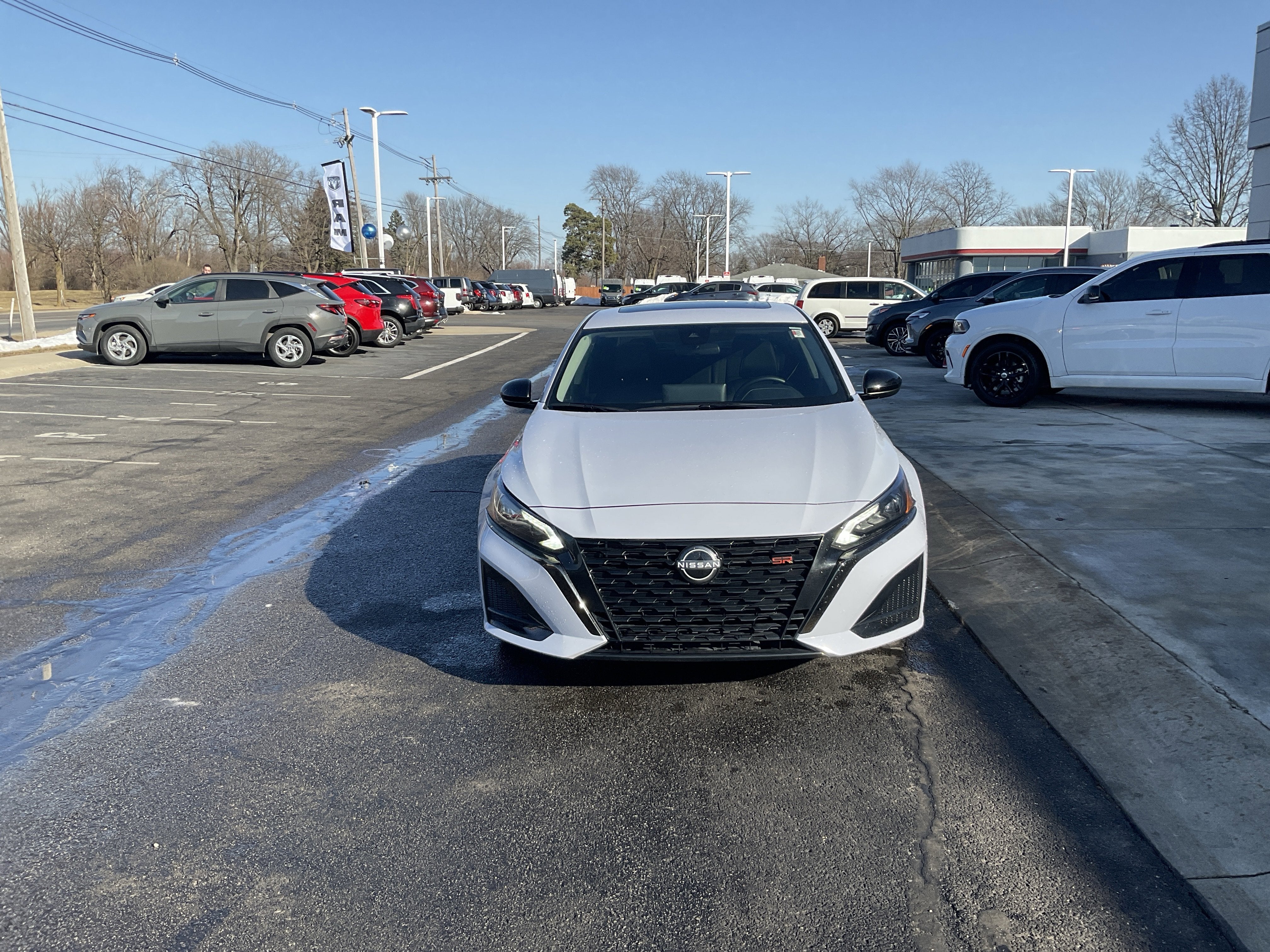 2025 Nissan Altima 2.5 SR