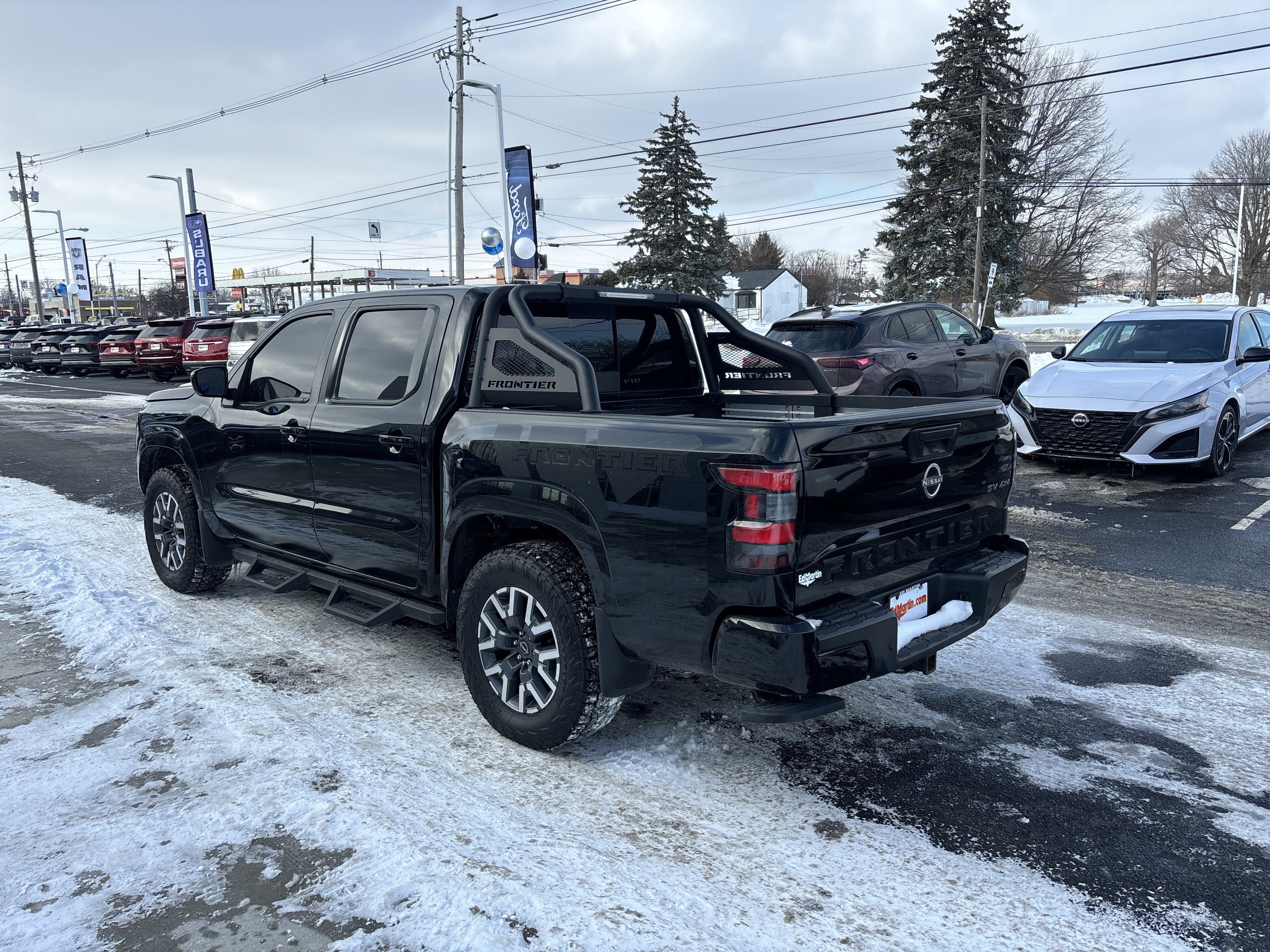 2023 Nissan Frontier SV