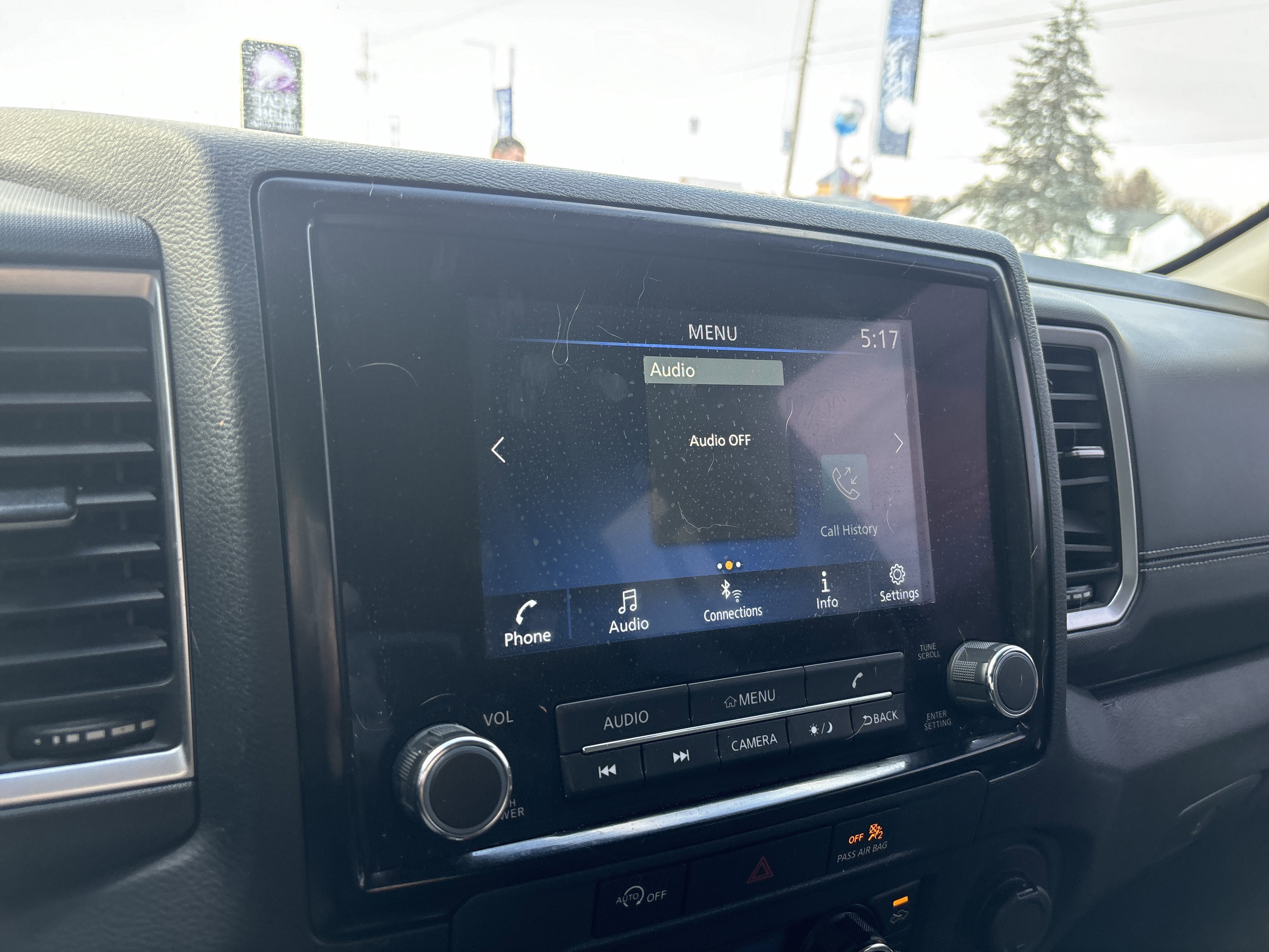 2023 Nissan Frontier SV