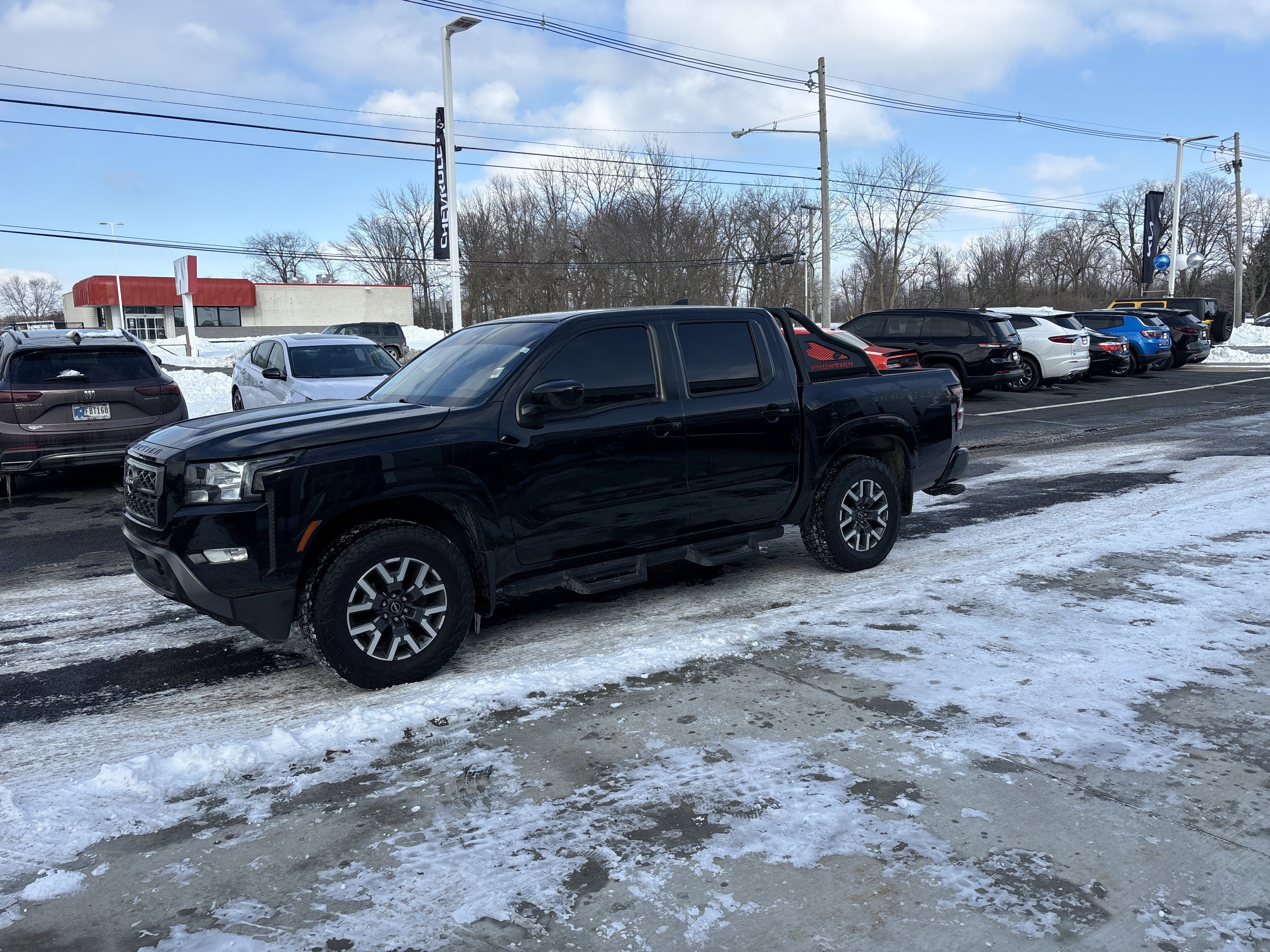 2023 Nissan Frontier SV