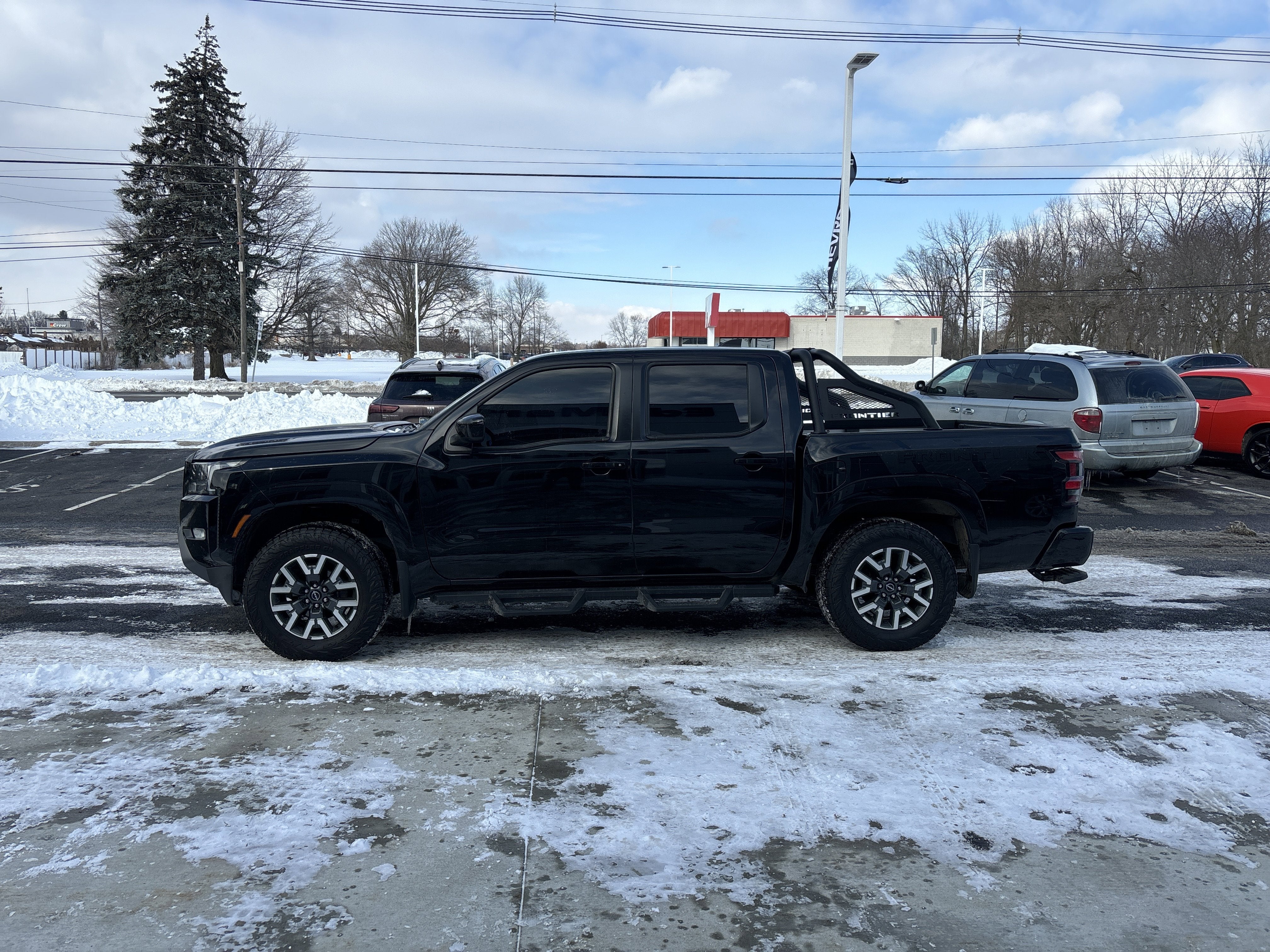 2023 Nissan Frontier SV
