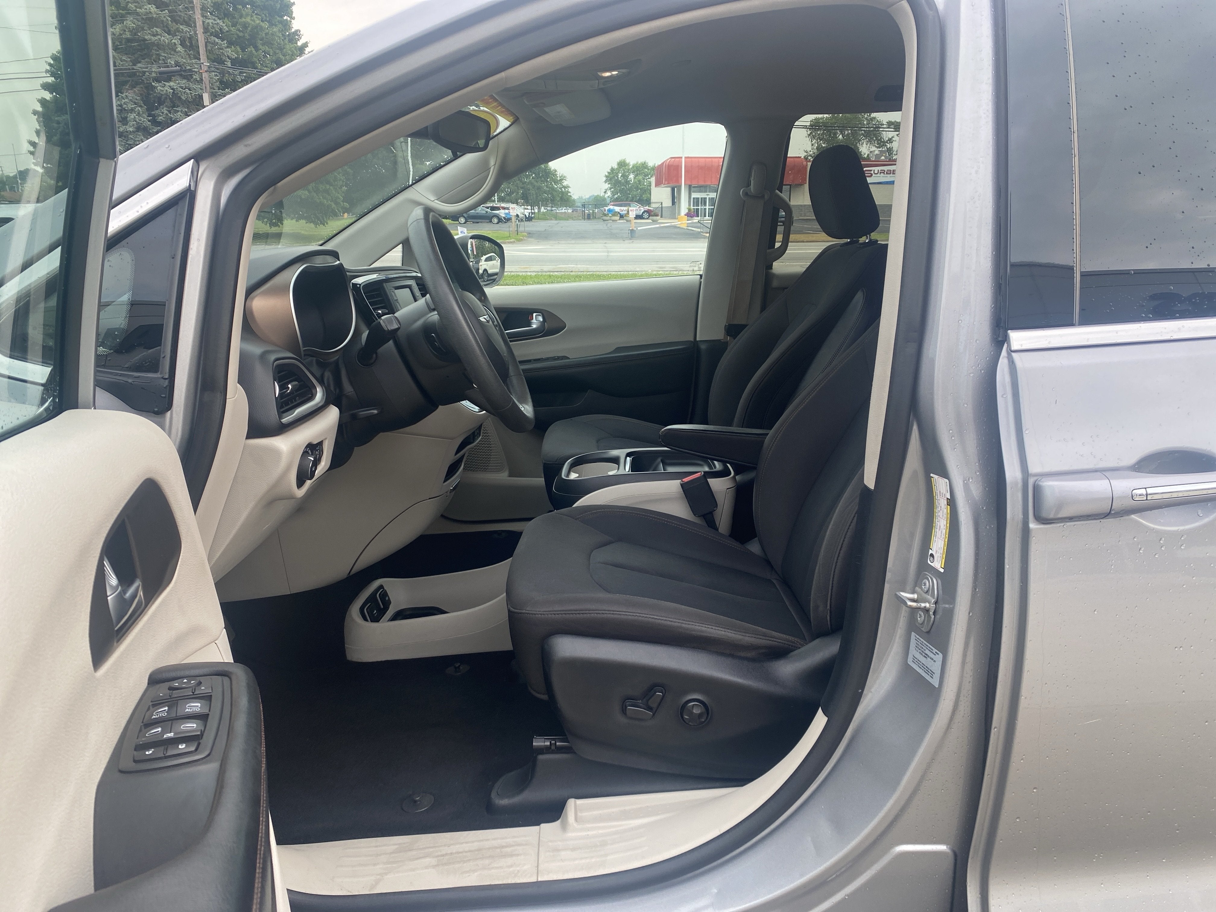 2017 Chrysler Pacifica Touring Plus