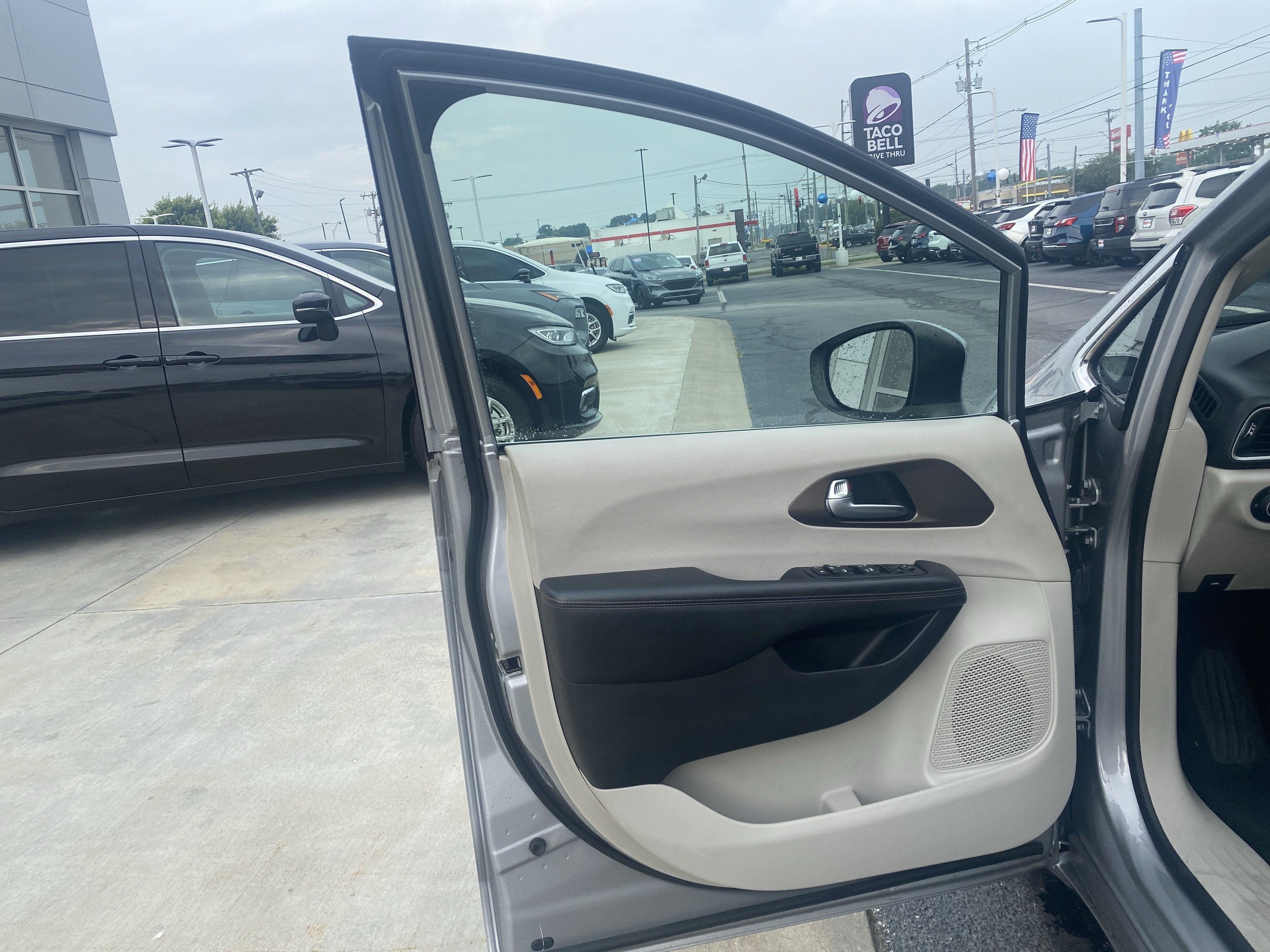 2017 Chrysler Pacifica Touring Plus
