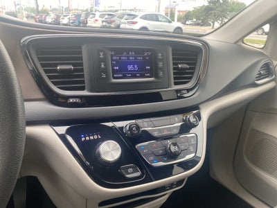 2017 Chrysler Pacifica Touring Plus