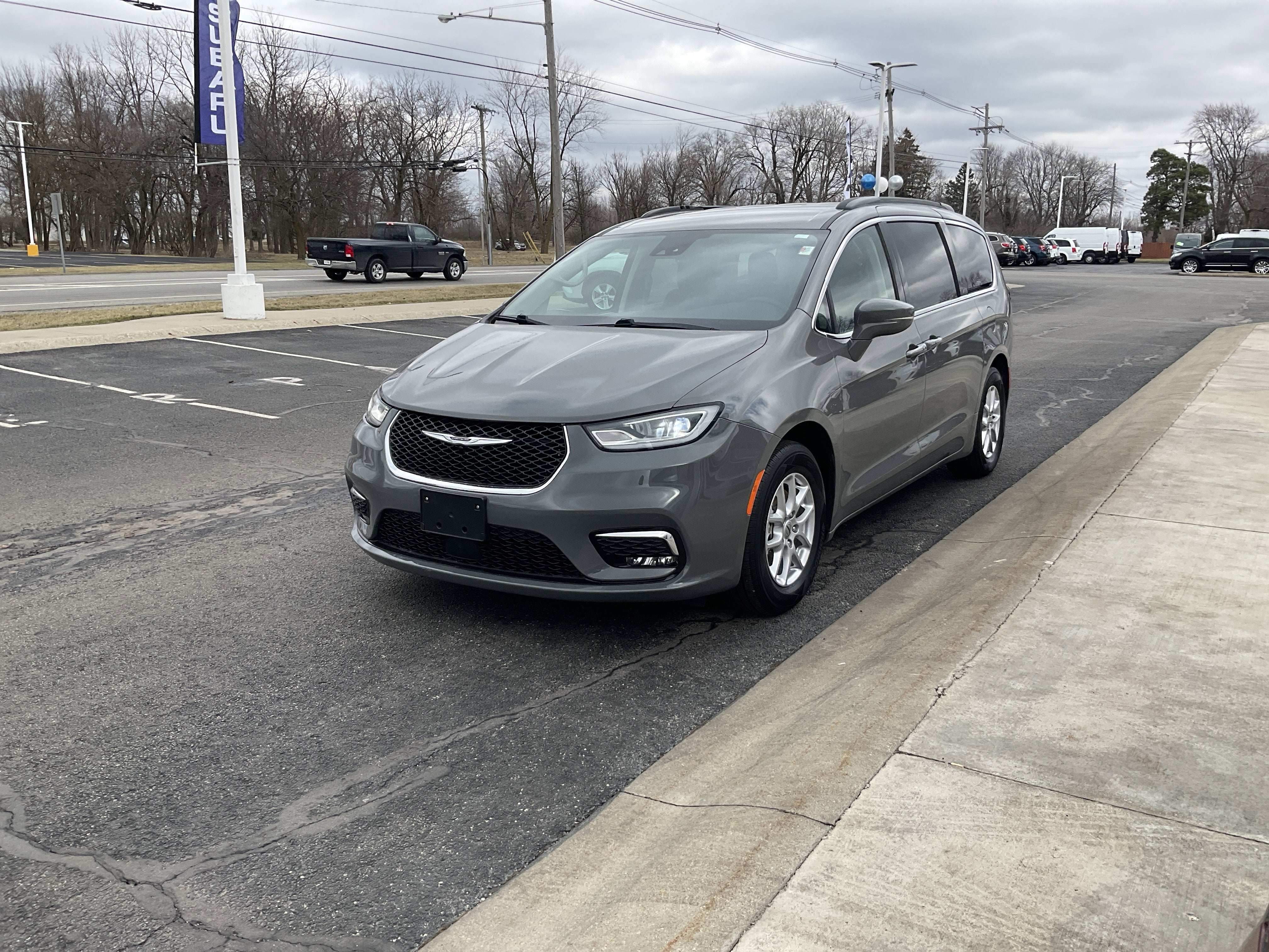 2022 Chrysler Pacifica Touring L