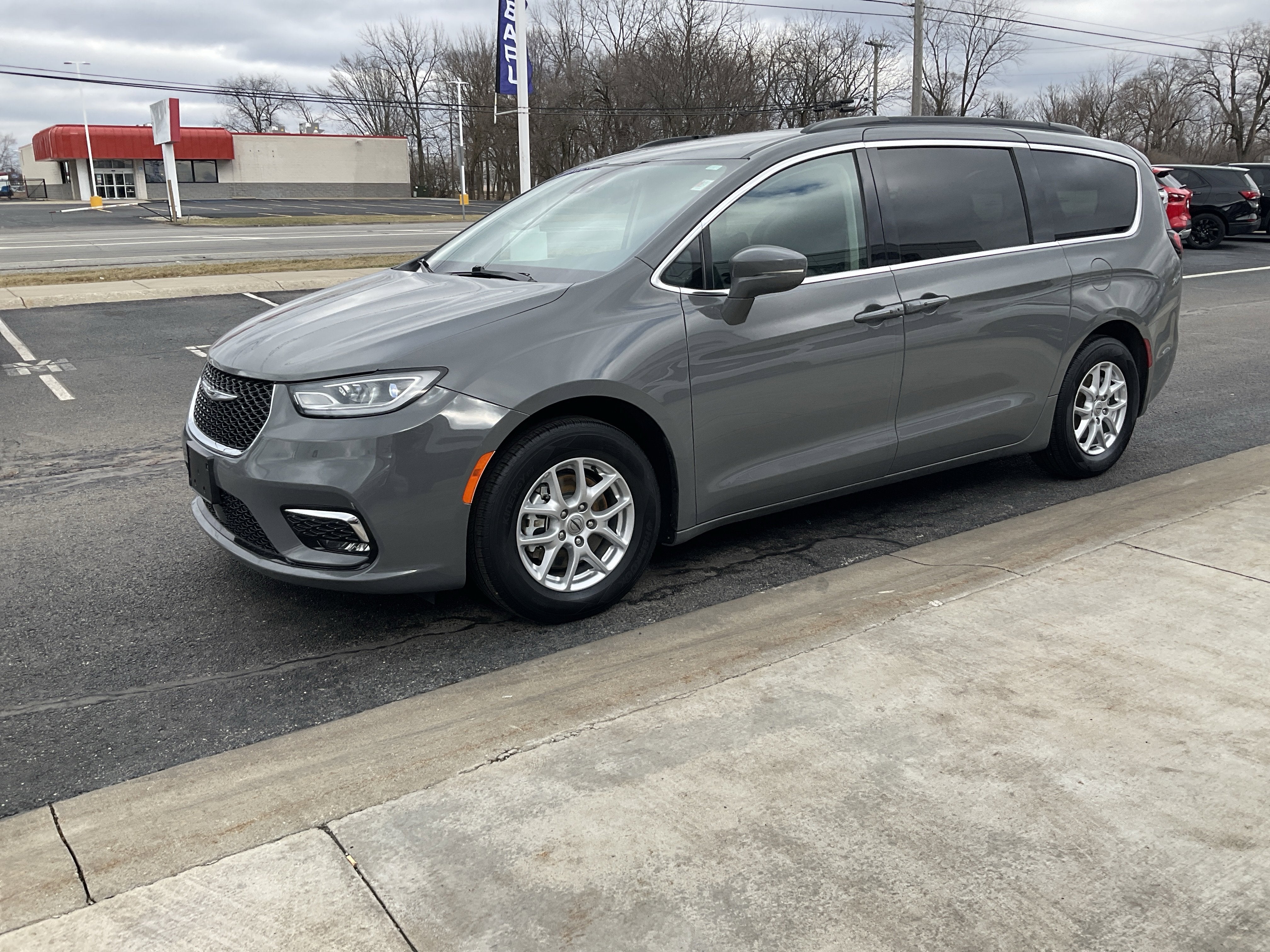 2022 Chrysler Pacifica Touring L