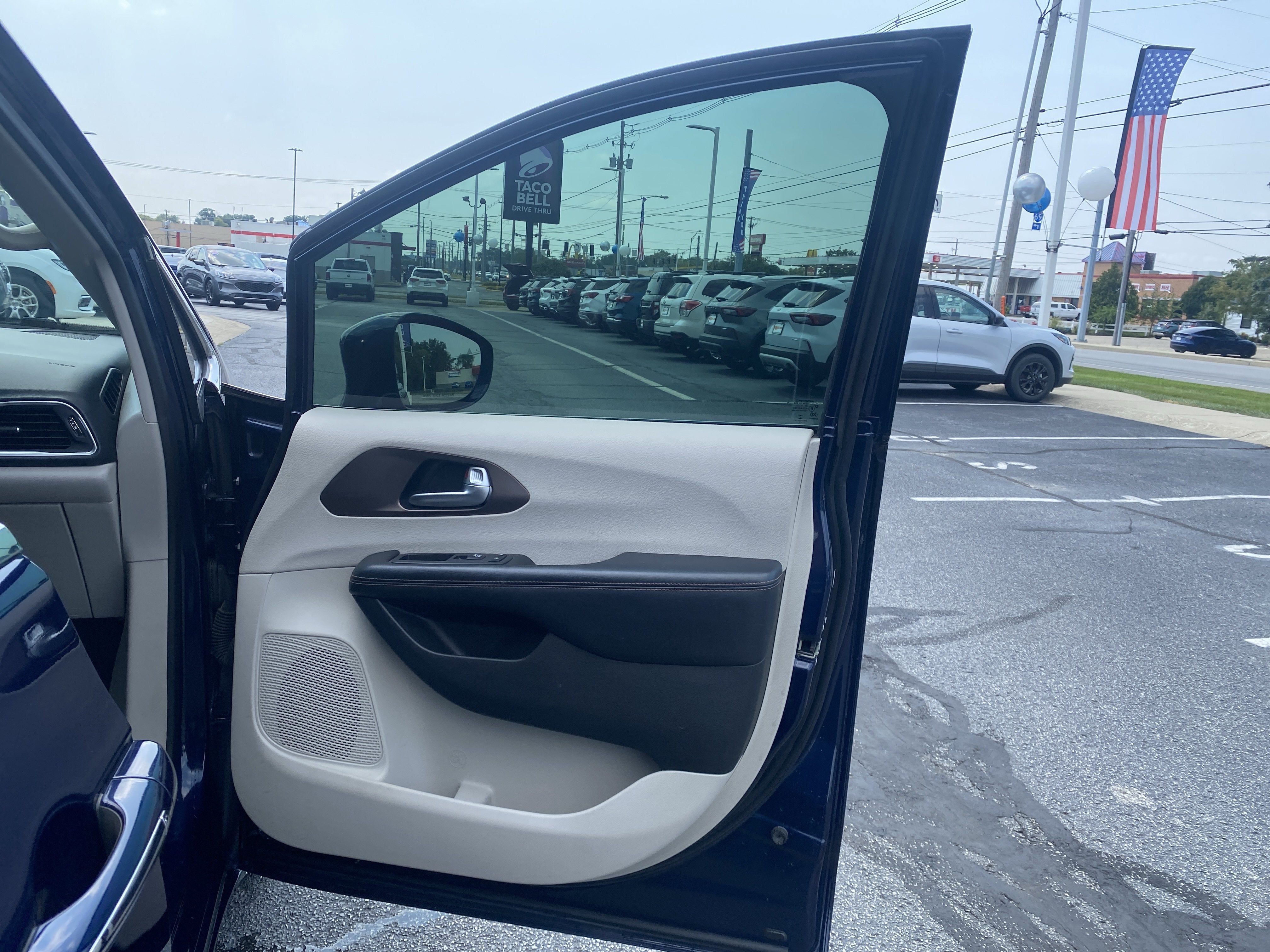 2017 Chrysler Pacifica Touring-L Plus