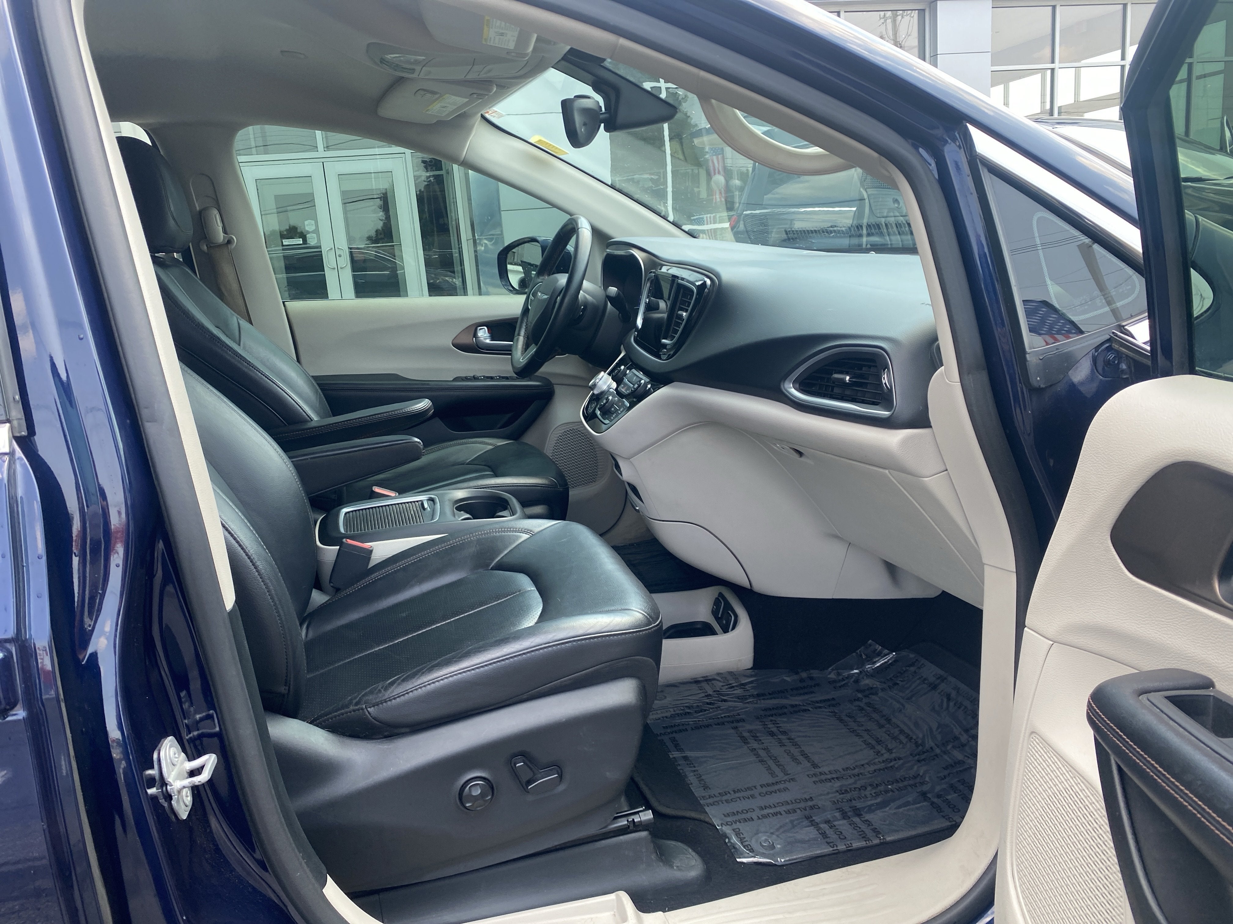 2017 Chrysler Pacifica Touring-L Plus