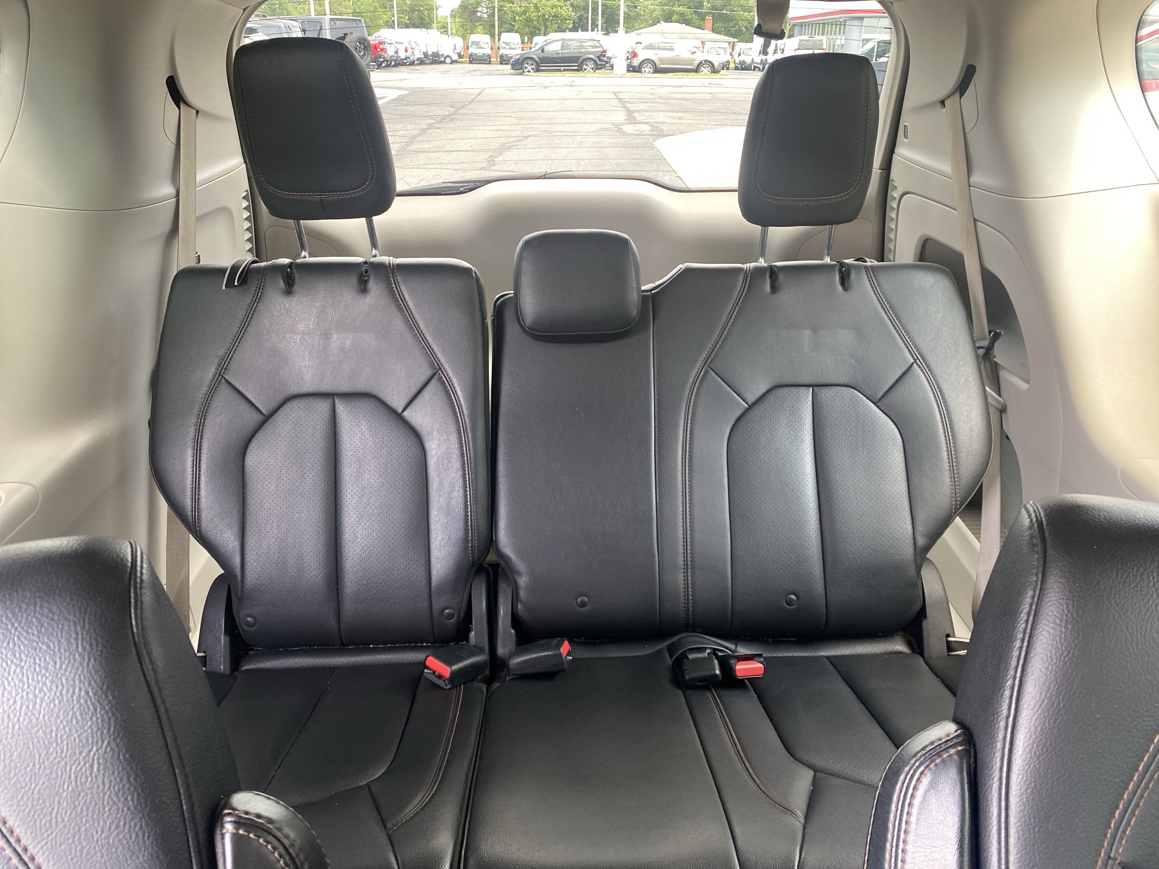 2017 Chrysler Pacifica Touring-L Plus