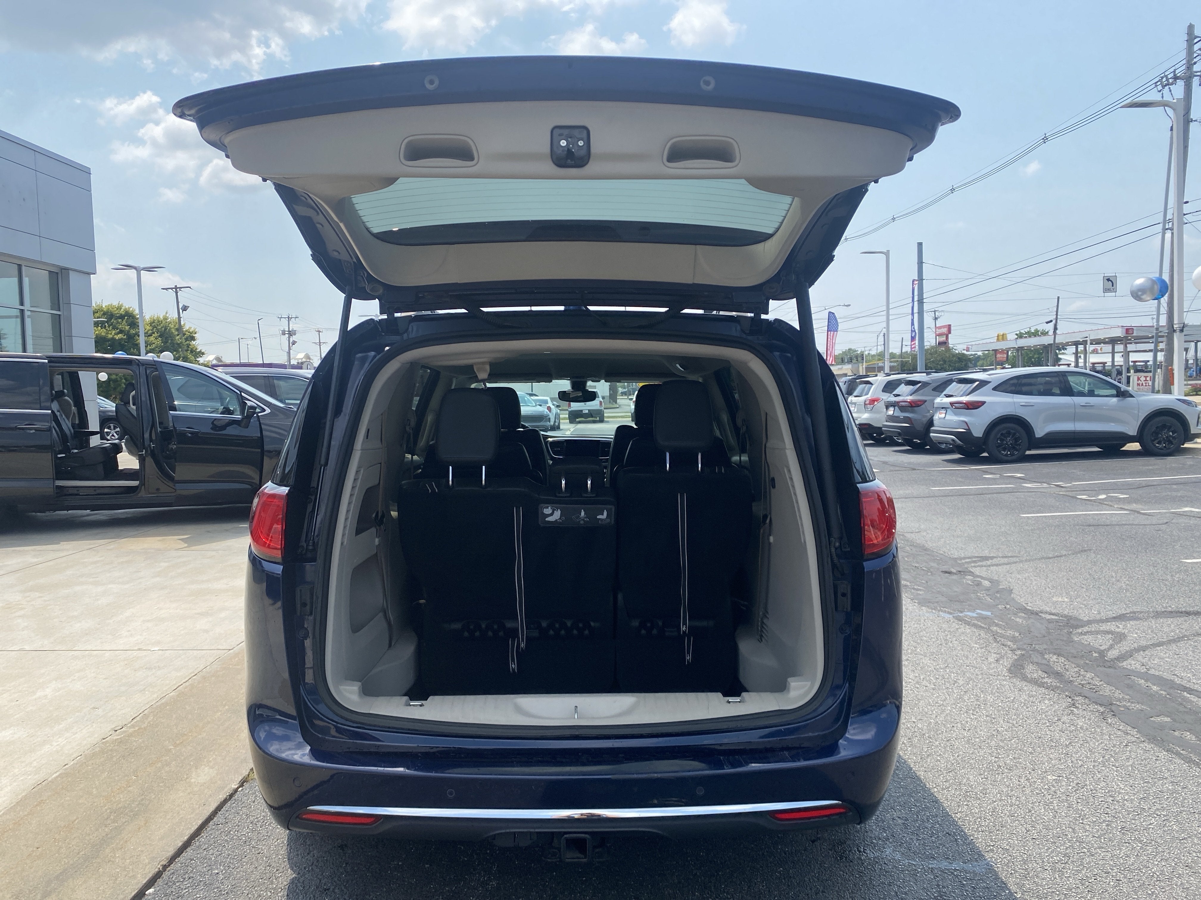 2017 Chrysler Pacifica Touring-L Plus