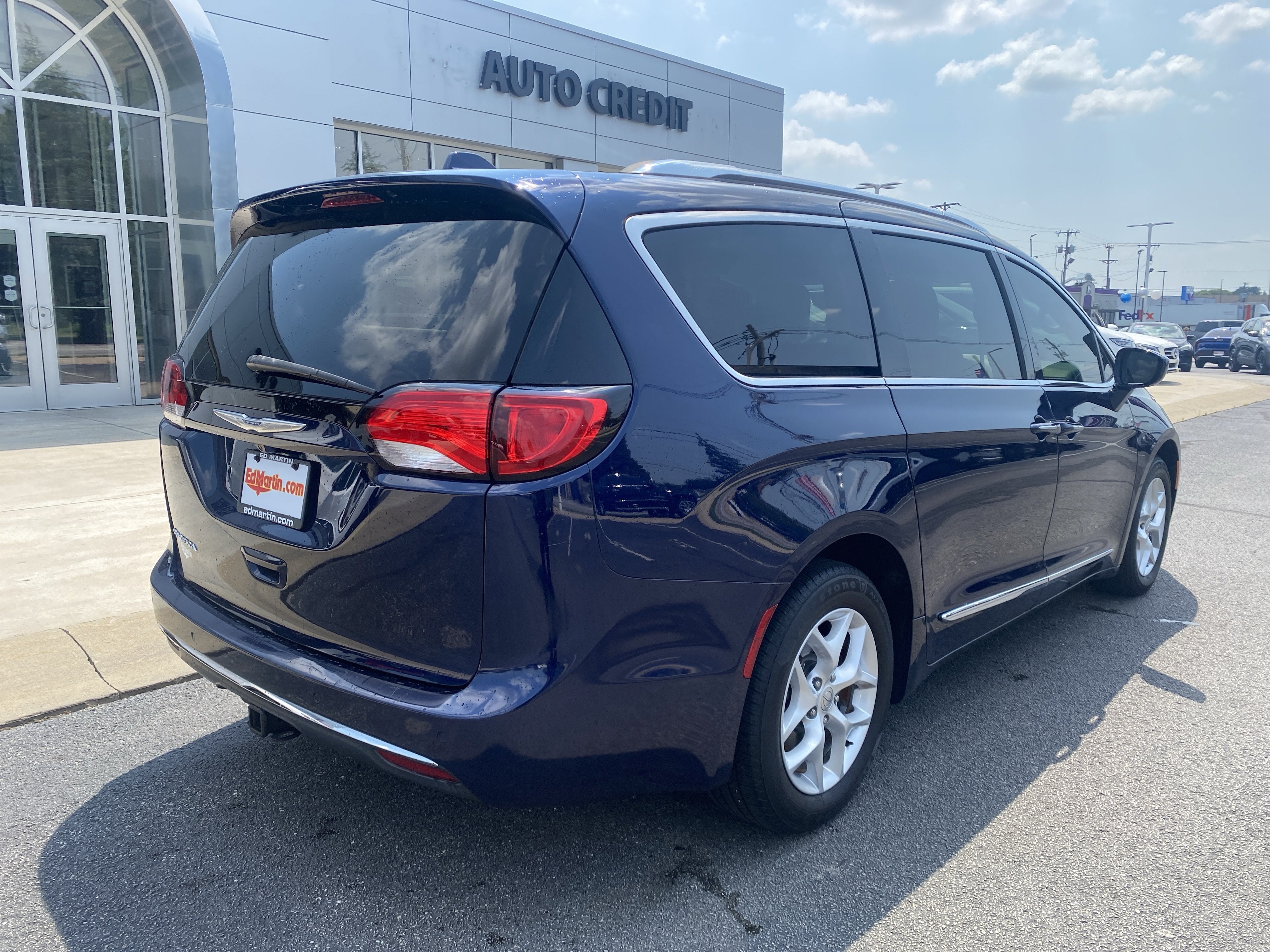 2017 Chrysler Pacifica Touring-L Plus