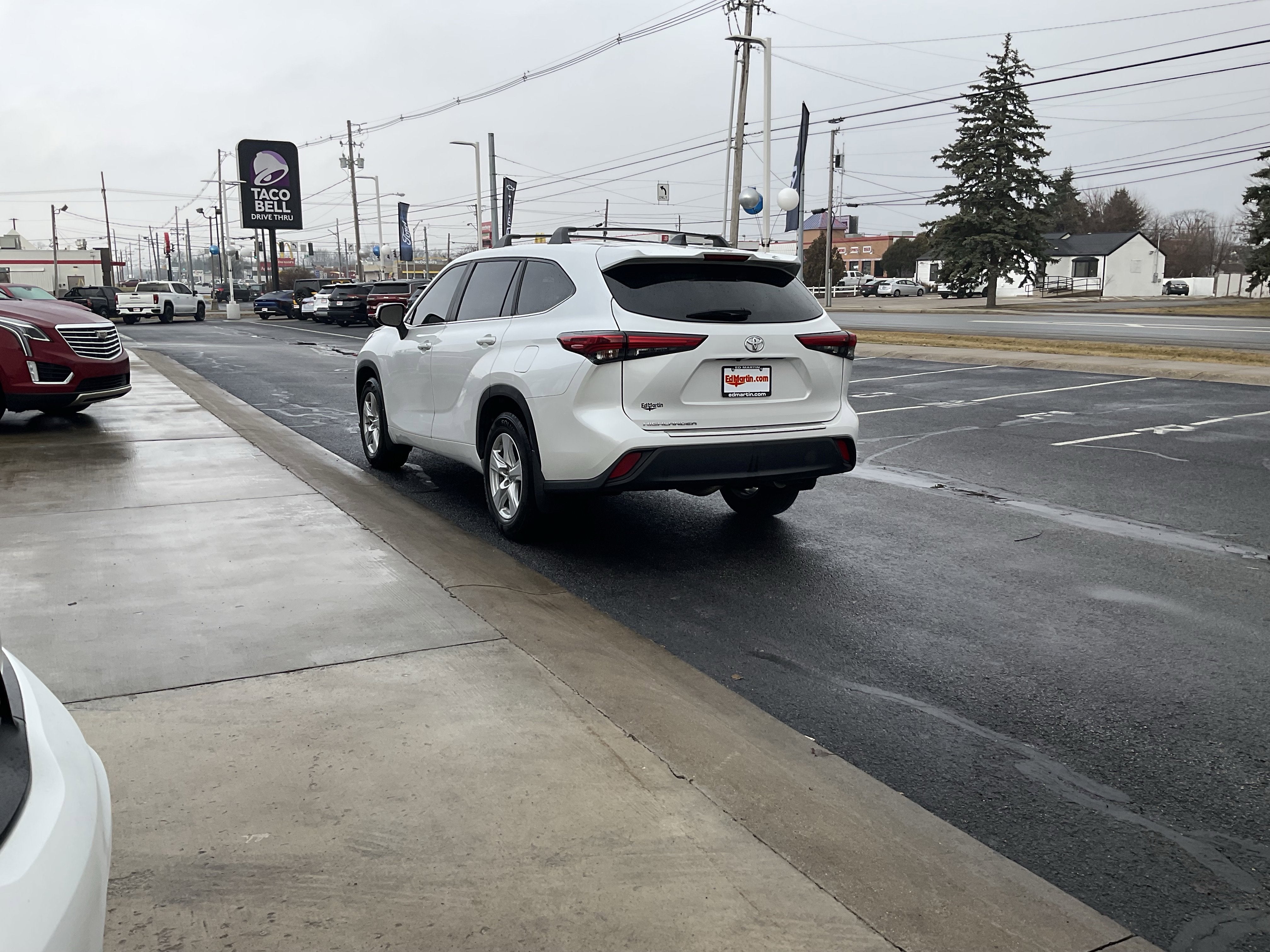 2023 Toyota Highlander L