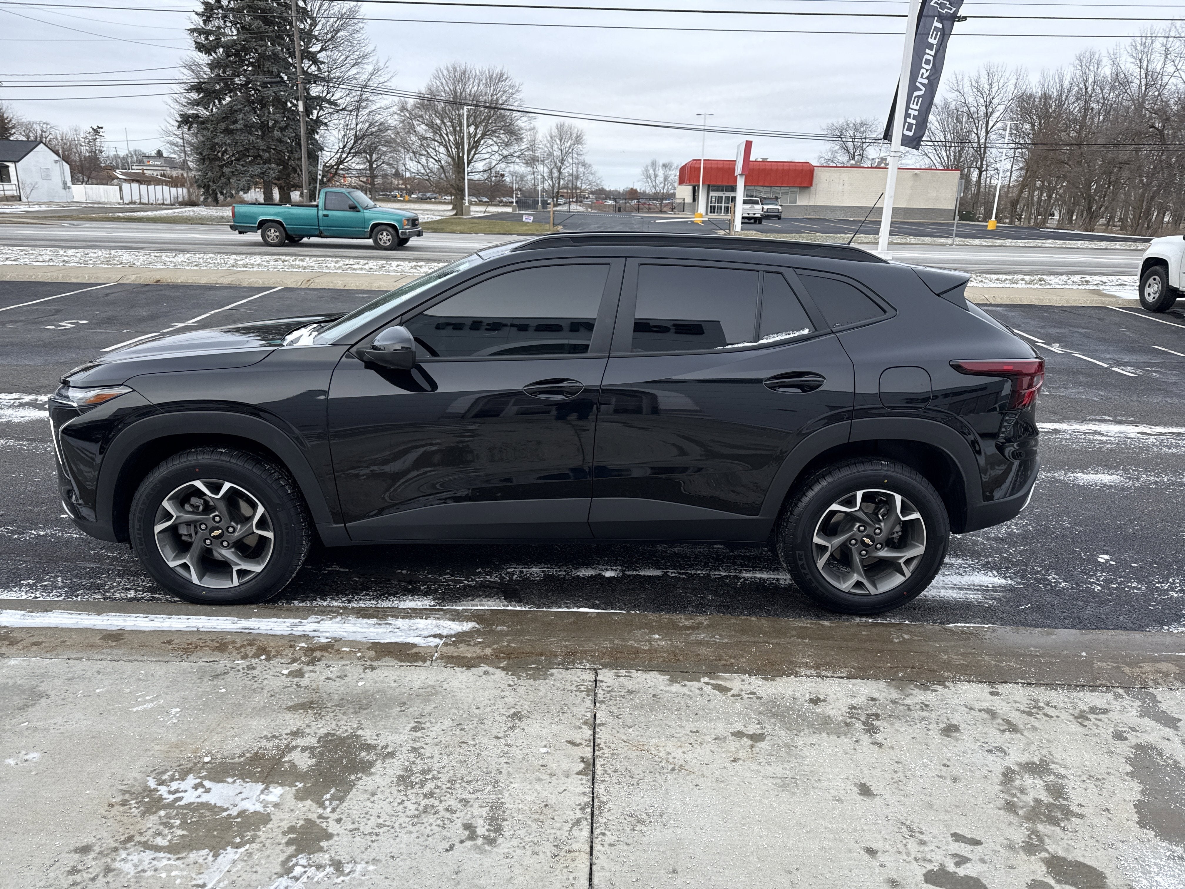 2024 Chevrolet Trax LT