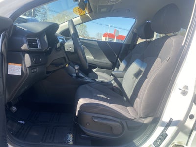 2017 Kia Niro FE